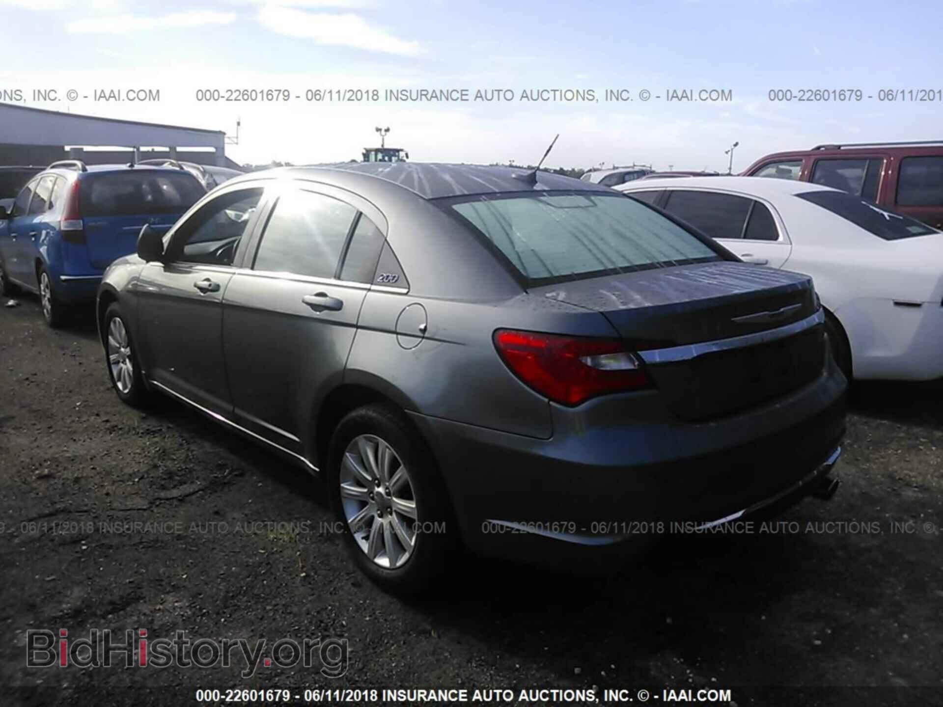 2013 Chrysler 200 - VIN: 1C3CCBBB4DN503915 - Фото 3