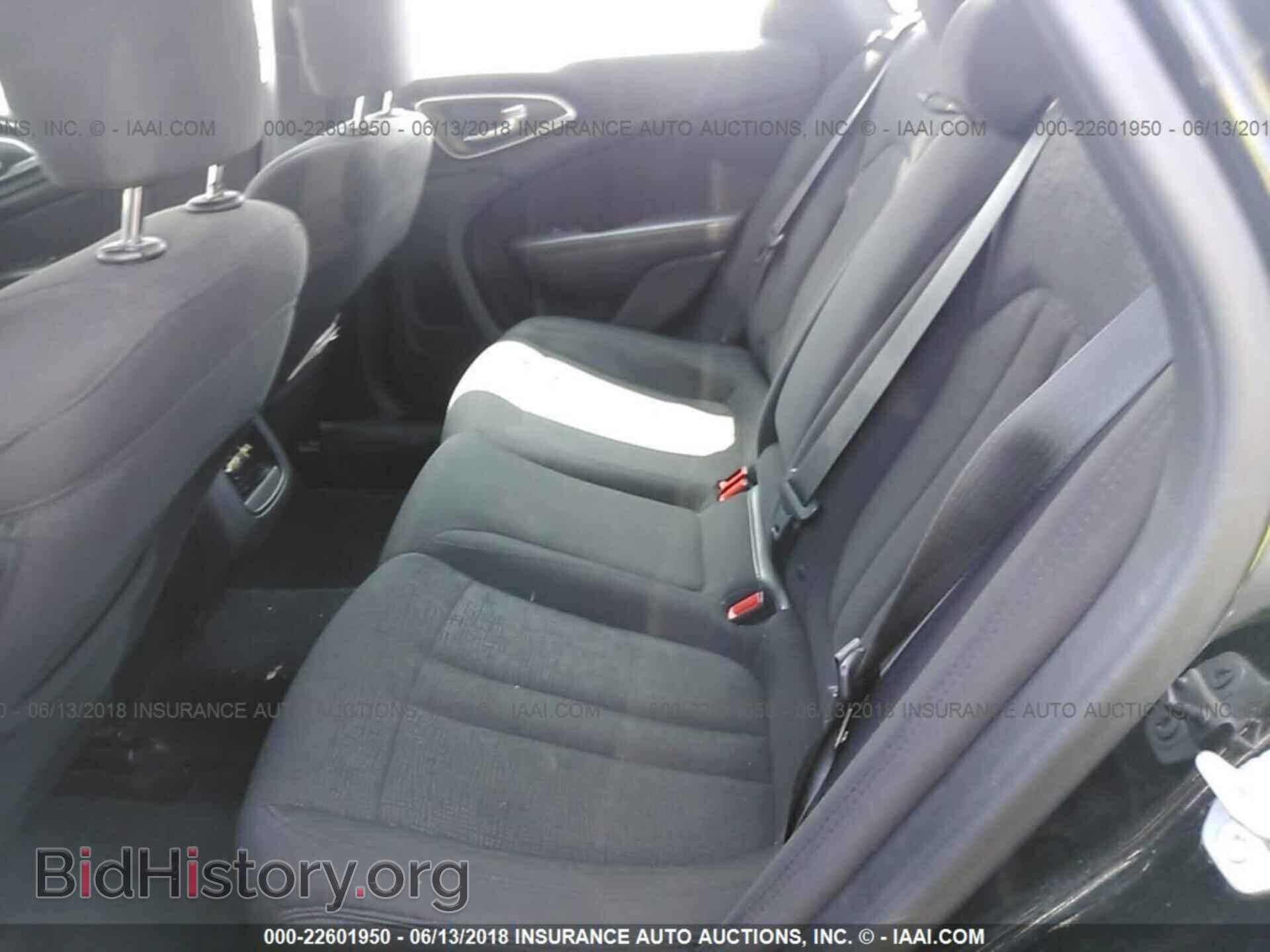 2015 Chrysler 200 - VIN: 1C3CCCAB2FN641866 - Фото 8