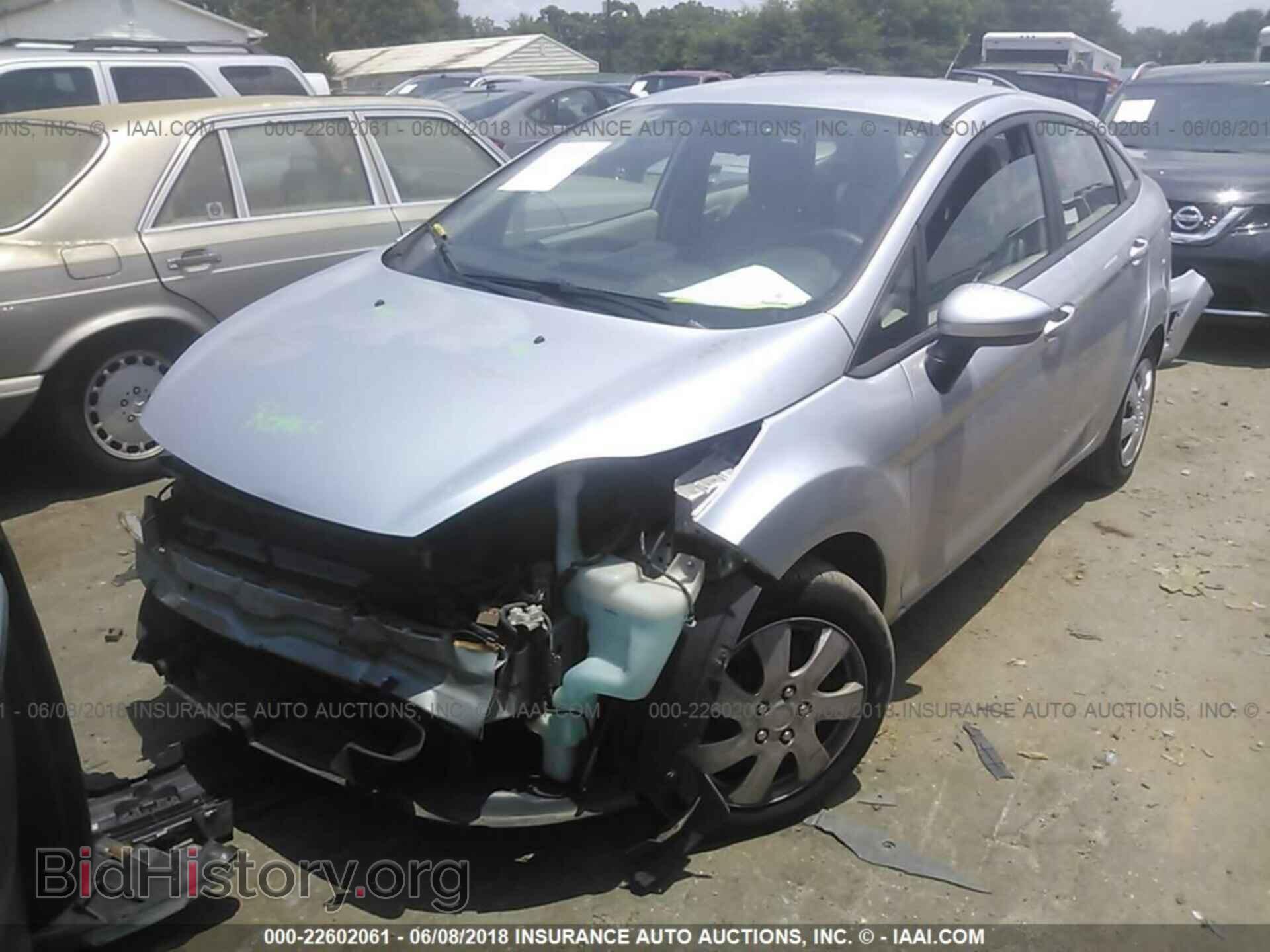 2012 Ford Fiesta - VIN: 3FADP4AJXCM120794 - Фото 2