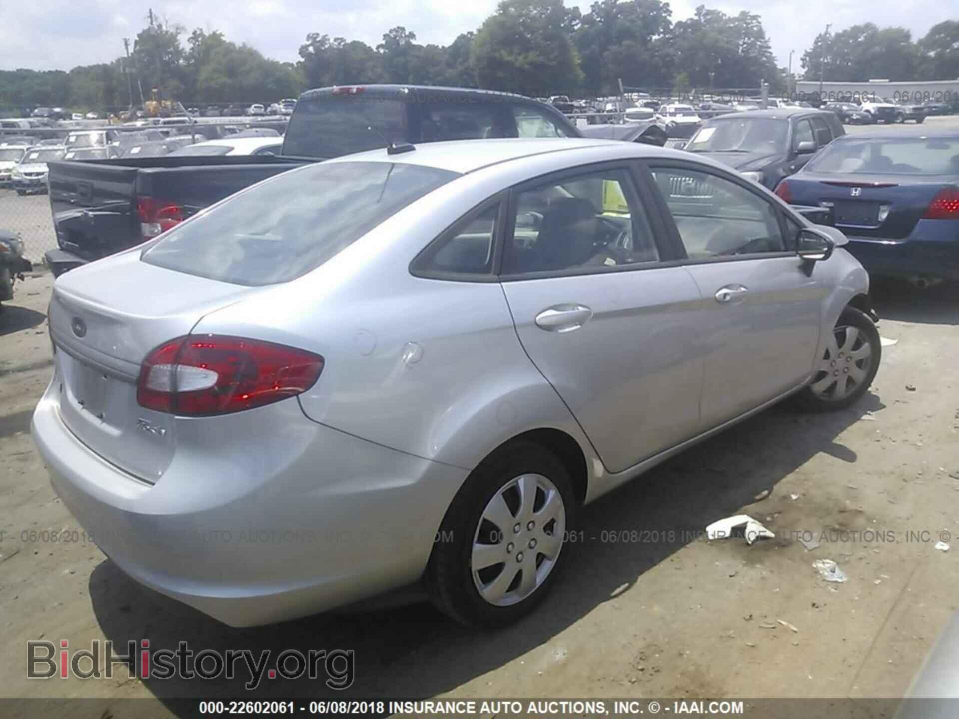 2012 Ford Fiesta - VIN: 3FADP4AJXCM120794 - Фото 4