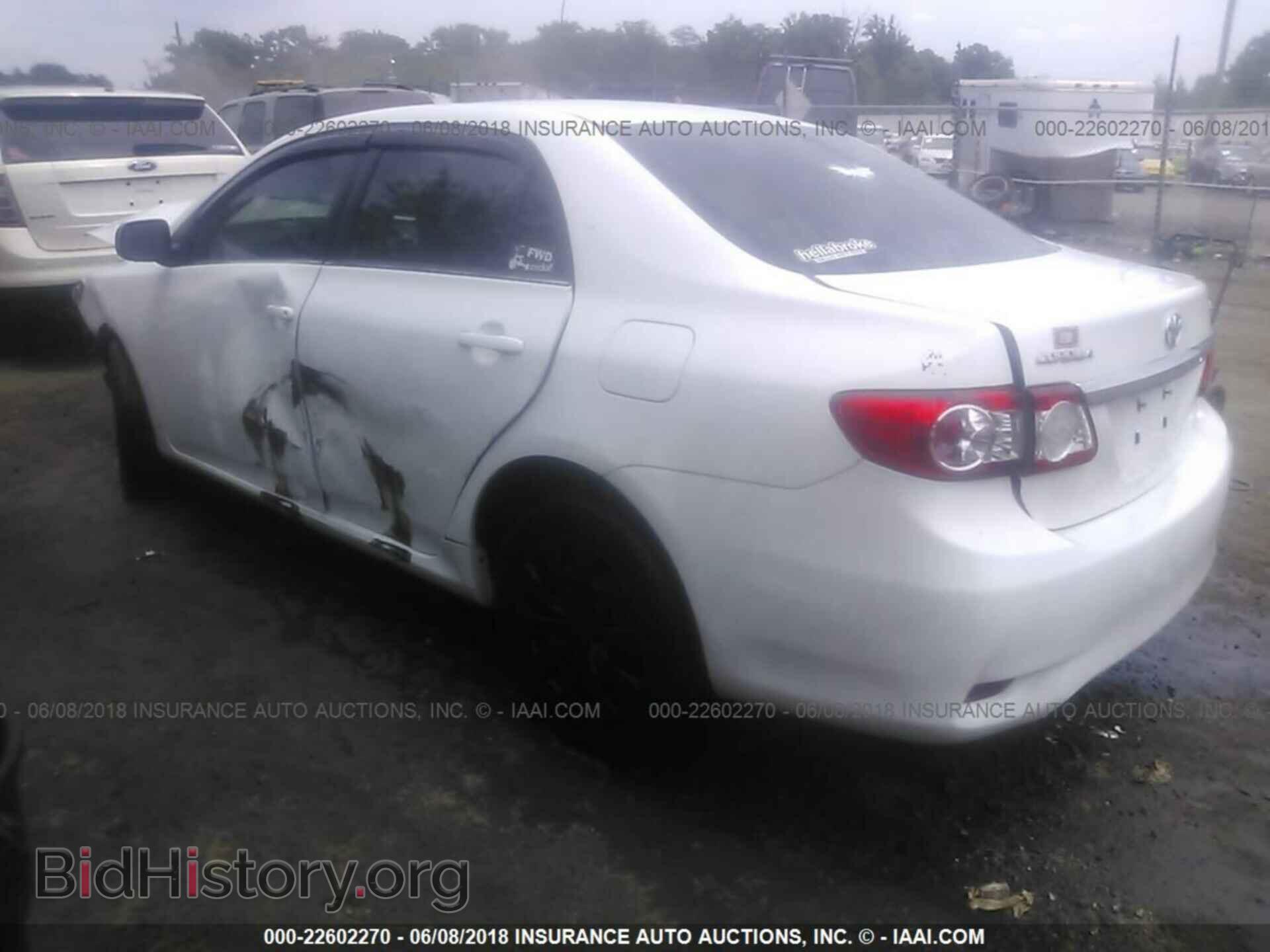 2013 Toyota Corolla - VIN: 2T1BU4EE0DC061403 - Photo 3