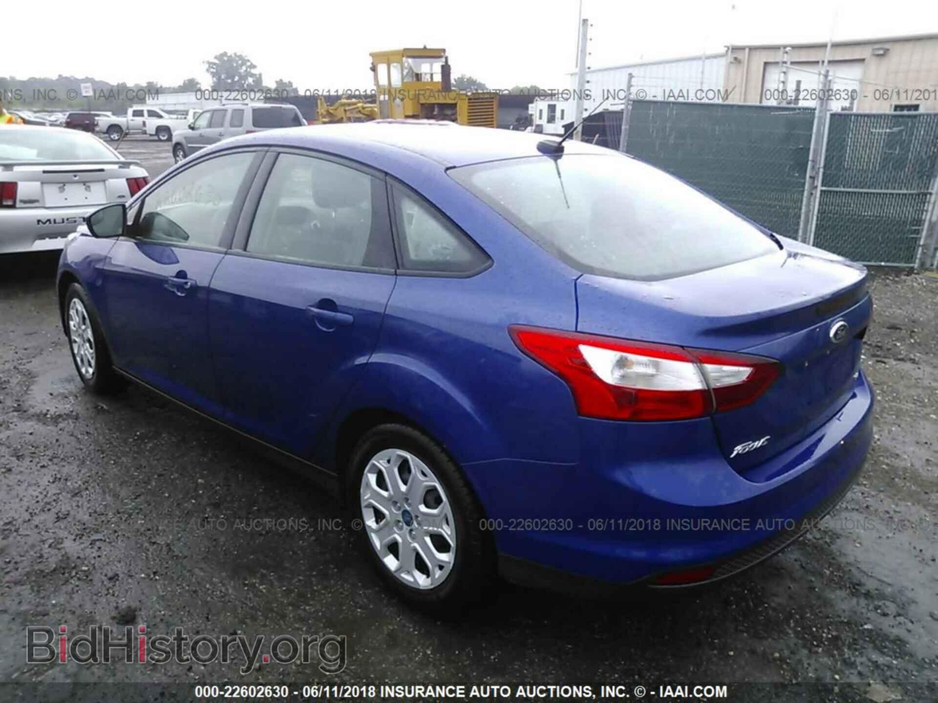 2012 Ford Focus - VIN: 1FAHP3F29CL354066 - Photo 3