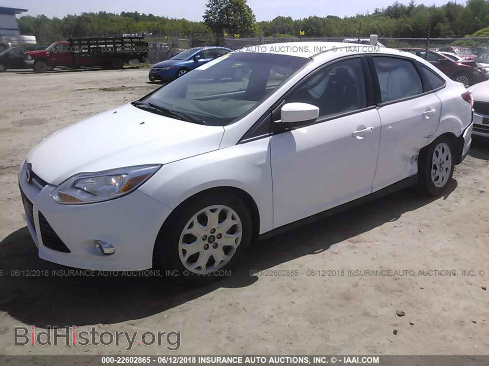 2012 Ford Focus - VIN: 1FAHP3F26CL280282 - Фото 2