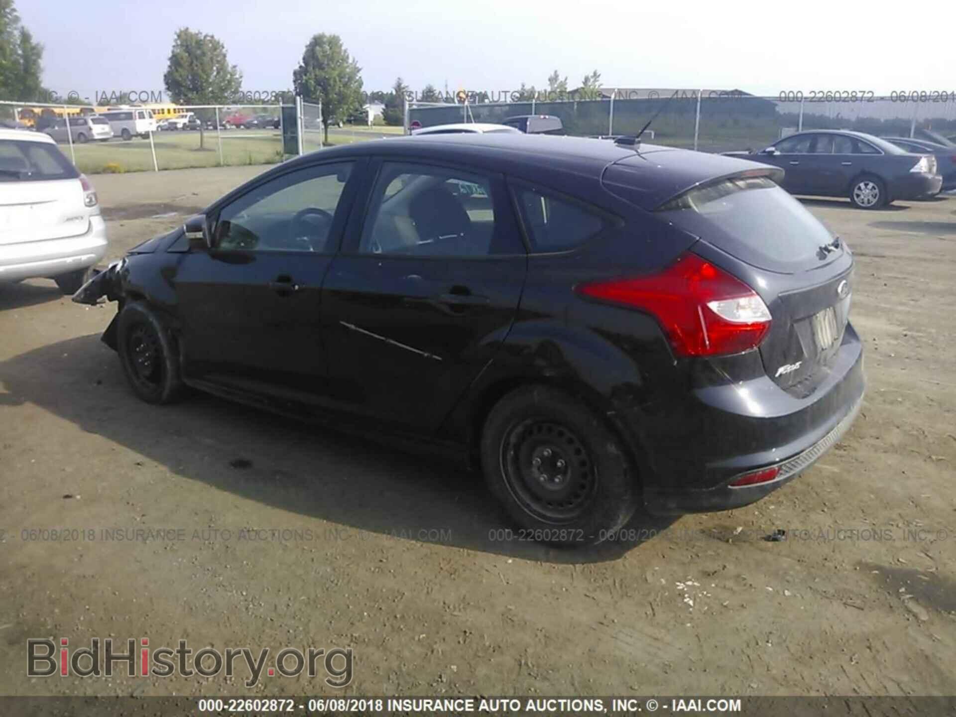 2013 Ford Focus - VIN: 1FADP3K24DL166710 - Фото 3