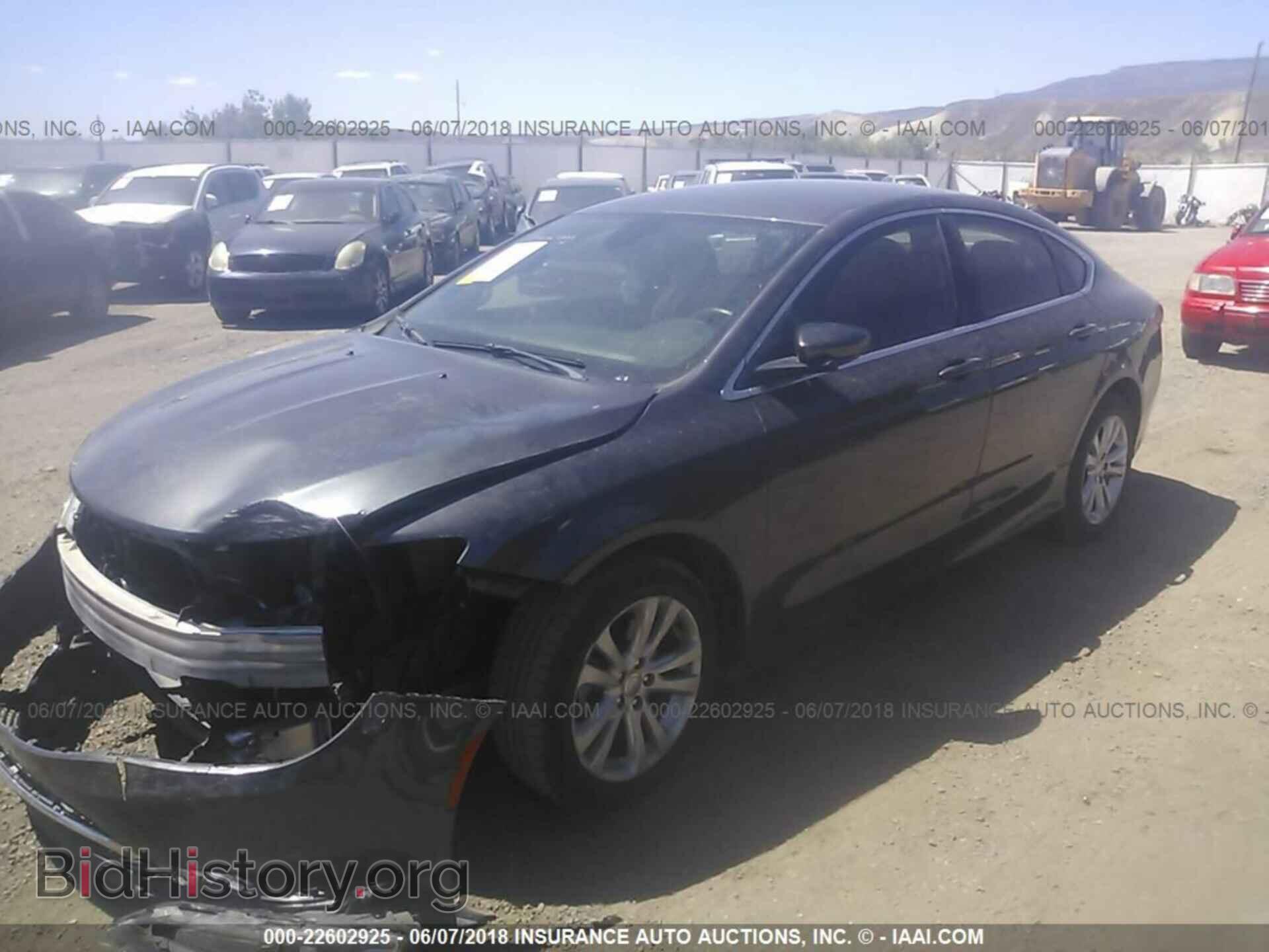 2015 Chrysler 200 - VIN: 1C3CCCAB0FN594272 - Photo 2