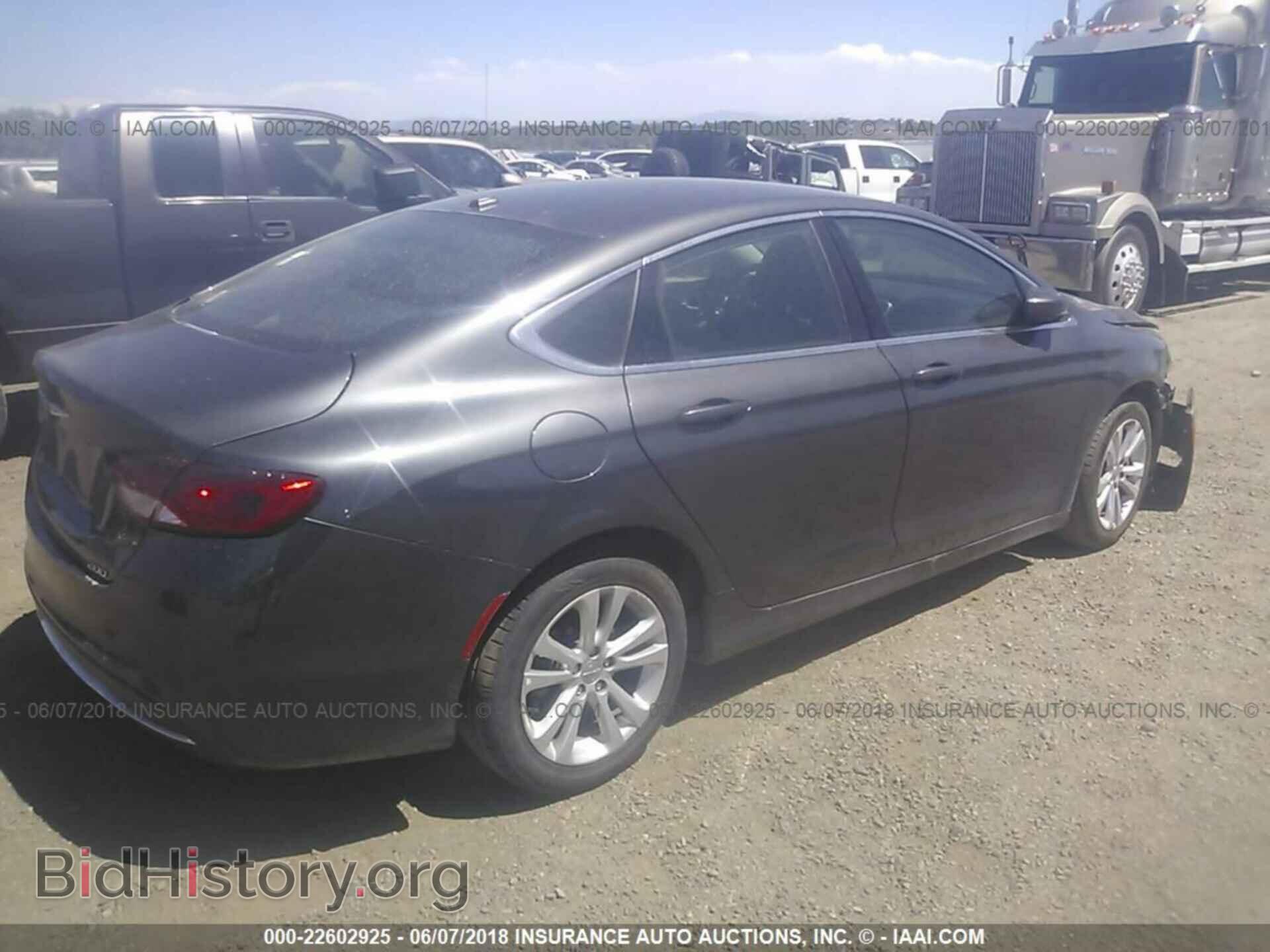 2015 Chrysler 200 - VIN: 1C3CCCAB0FN594272 - Photo 4