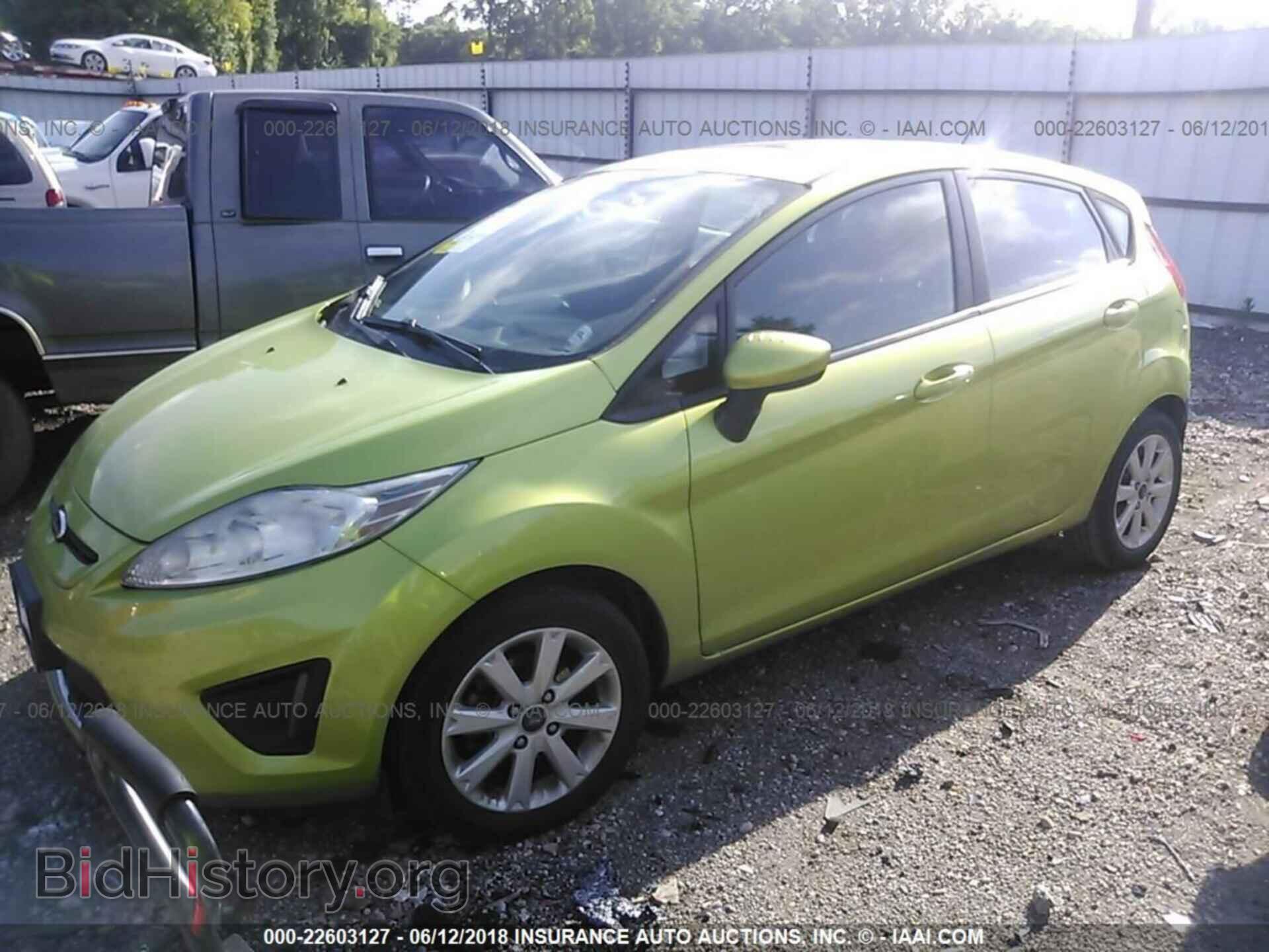 2011 Ford Fiesta - VIN: 3FADP4EJ5BM162332 - Фото 2