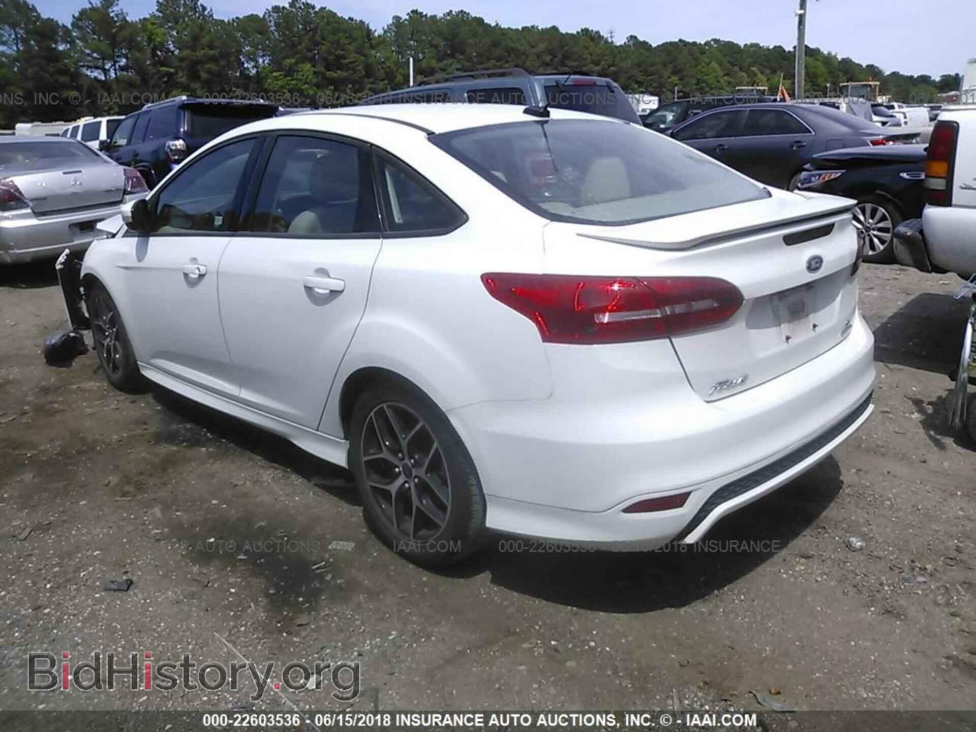 2015 Ford Focus - VIN: 1FADP3F25FL253206 - Фото 3