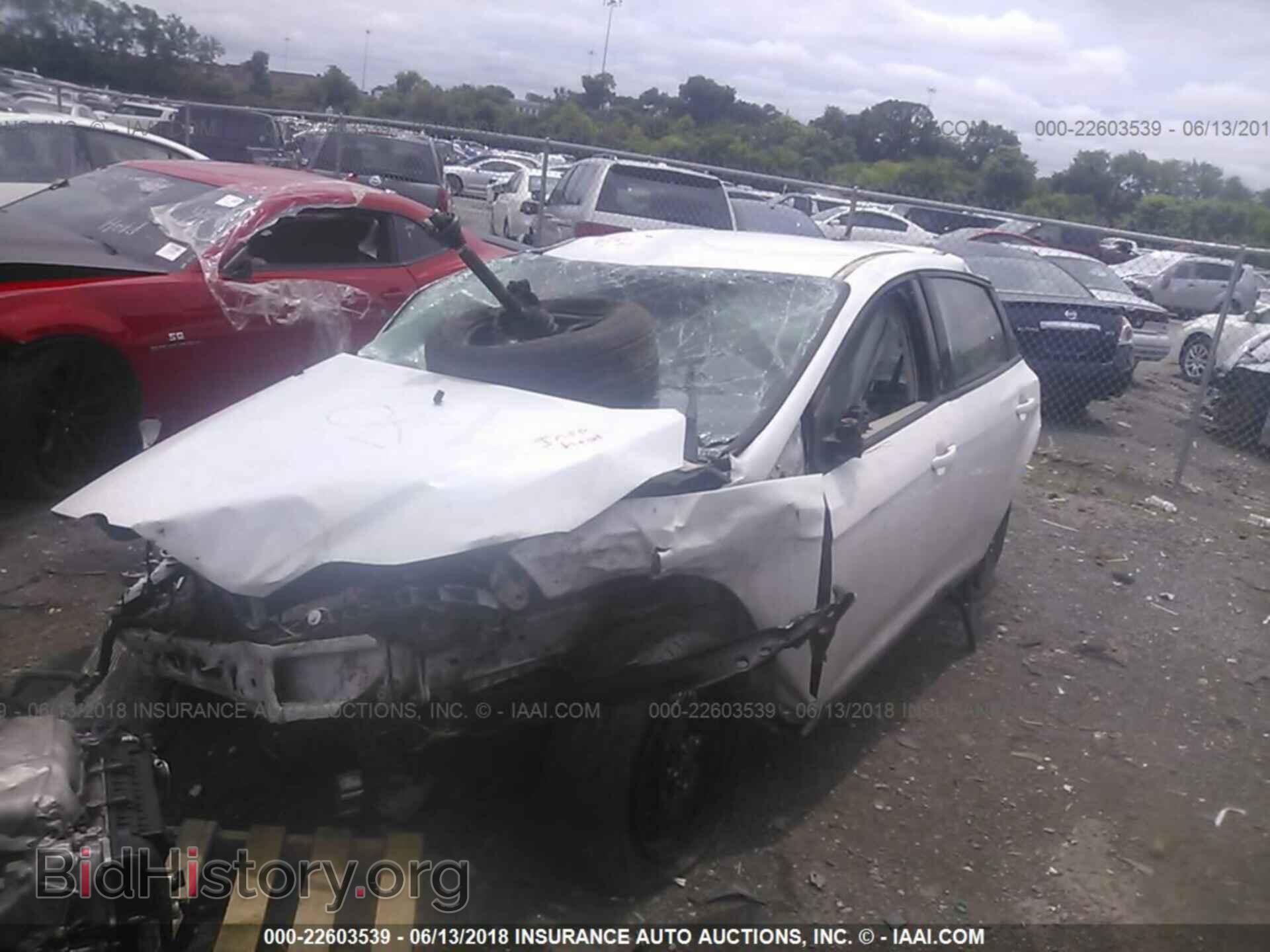 2012 Ford Focus - VIN: 1FAHP3K20CL258638 - Фото 2