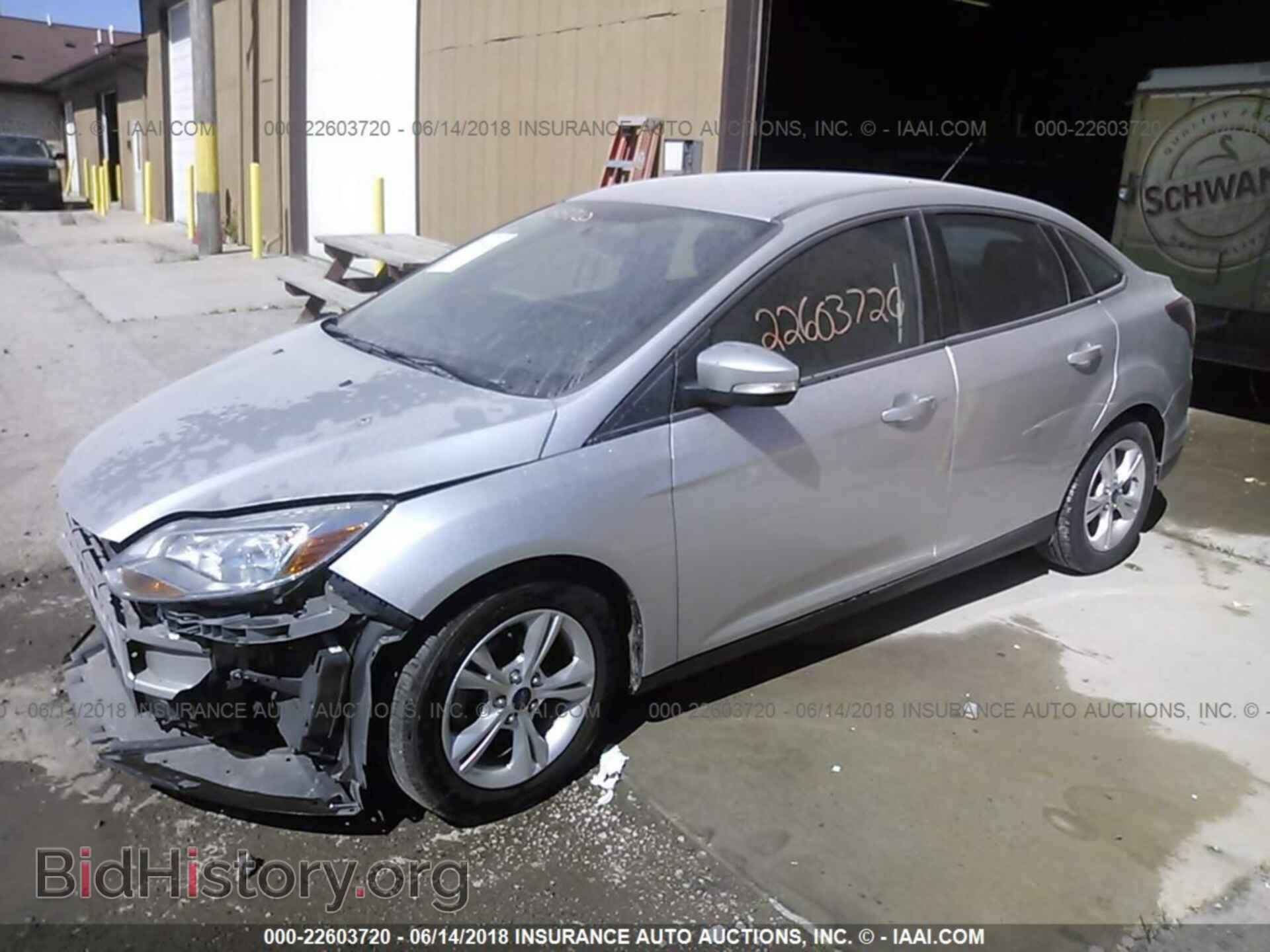 2014 Ford Focus - VIN: 1FADP3F22EL266171 - Фото 2