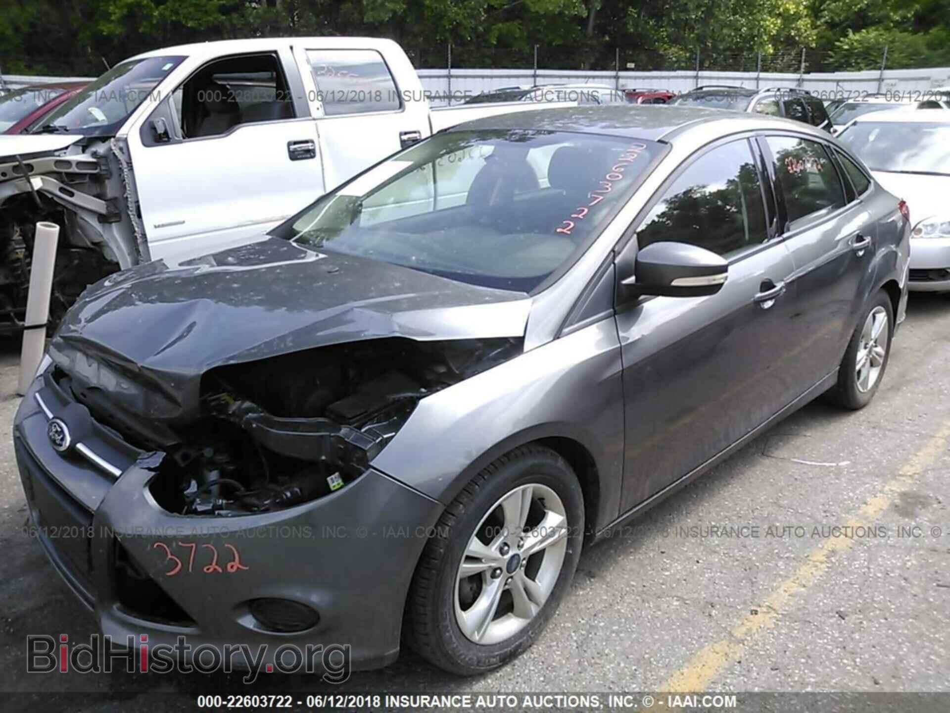 2014 Ford Focus - VIN: 1FADP3F28EL266157 - Фото 2
