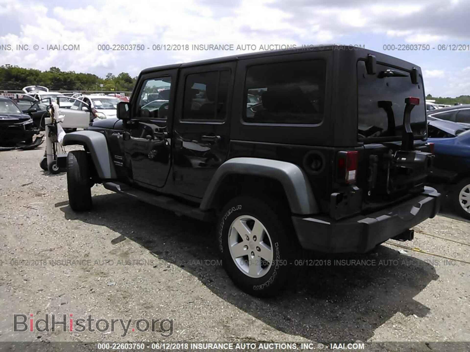 2011 Jeep Wrangler - VIN: 1J4BA3H19BL542794 - Фото 3