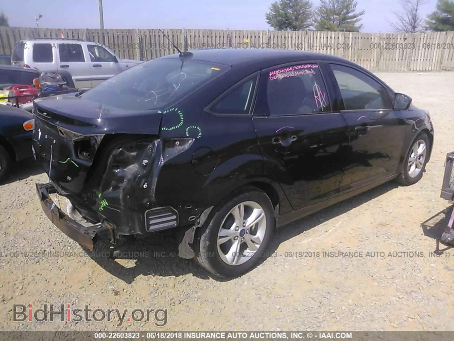 2014 Ford Focus - VIN: 1FADP3F20EL226865 - Photo 4