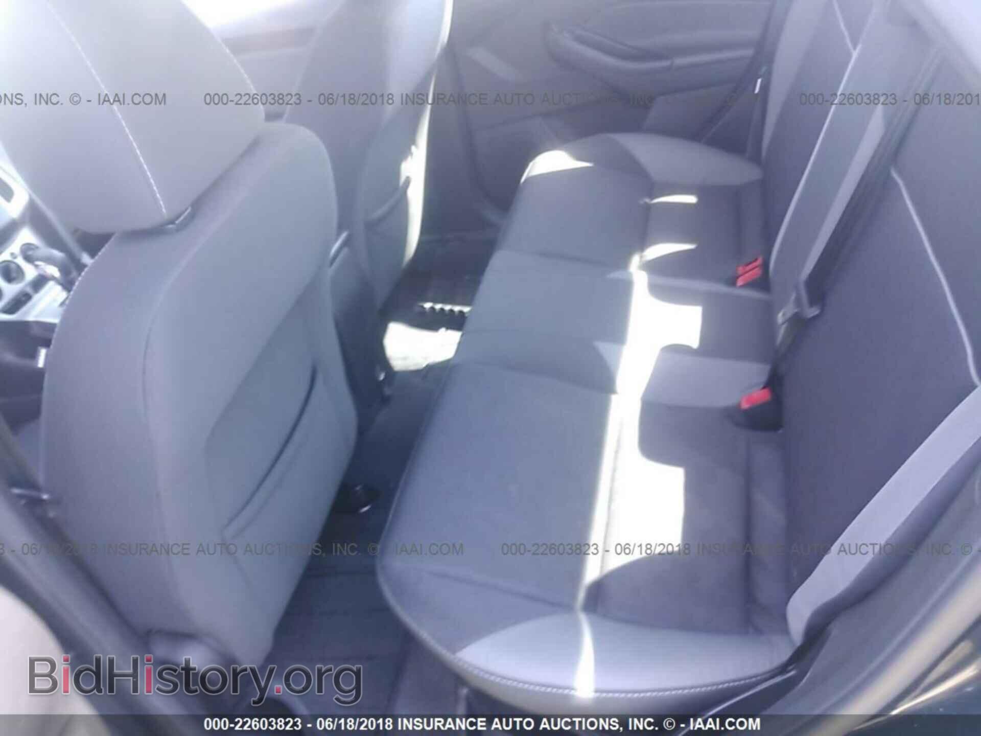 2014 Ford Focus - VIN: 1FADP3F20EL226865 - Photo 8