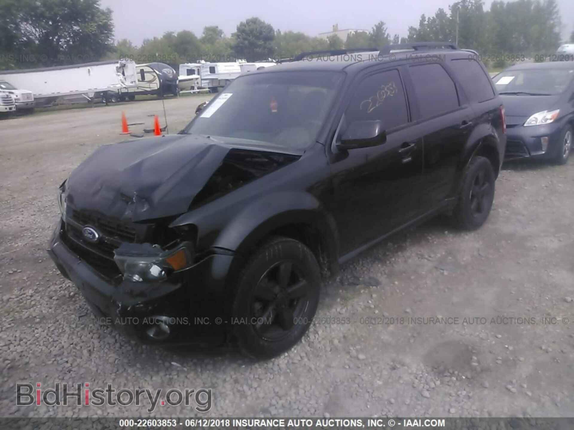 2011 Ford Escape - VIN: 1FMCU9DG9BKB39673 - Фото 2