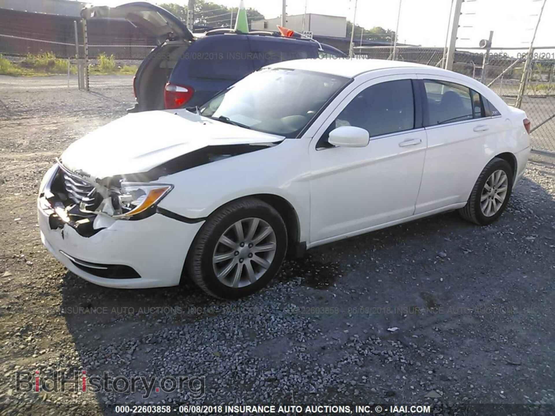 2013 Chrysler 200 - VIN: 1C3CCBBB1DN503578 - Фото 2