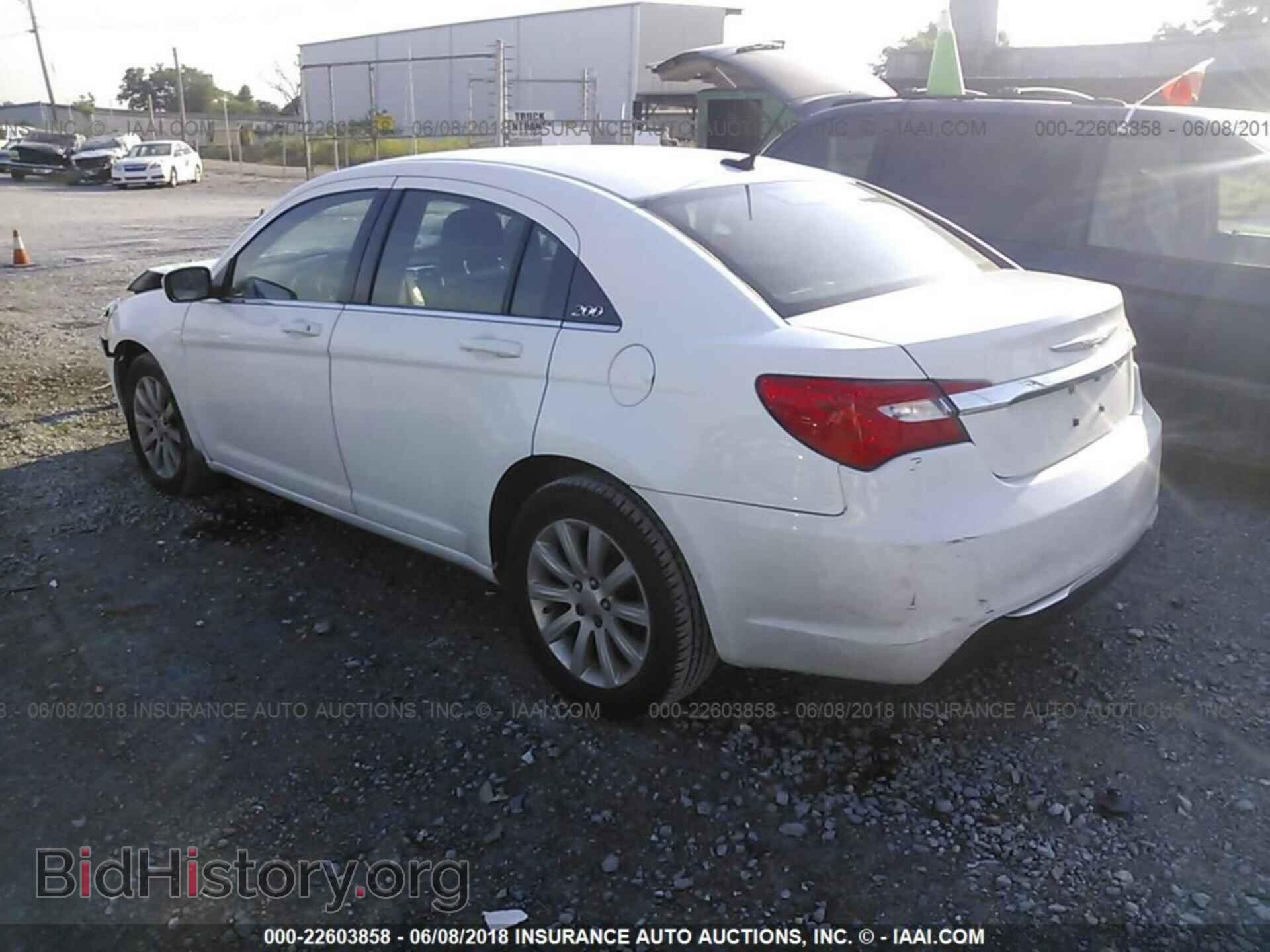 2013 Chrysler 200 - VIN: 1C3CCBBB1DN503578 - Фото 3