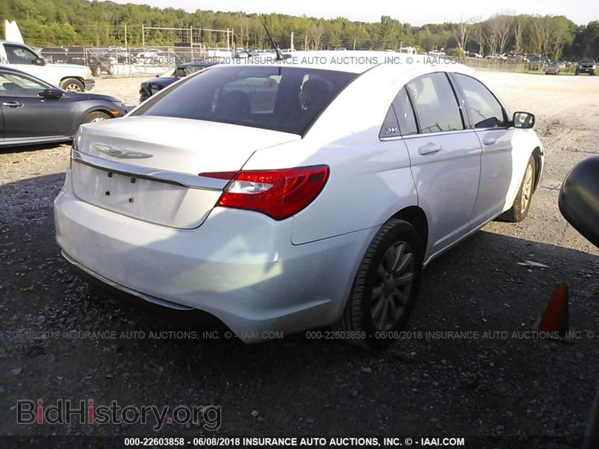 2013 Chrysler 200 - VIN: 1C3CCBBB1DN503578 - Фото 4