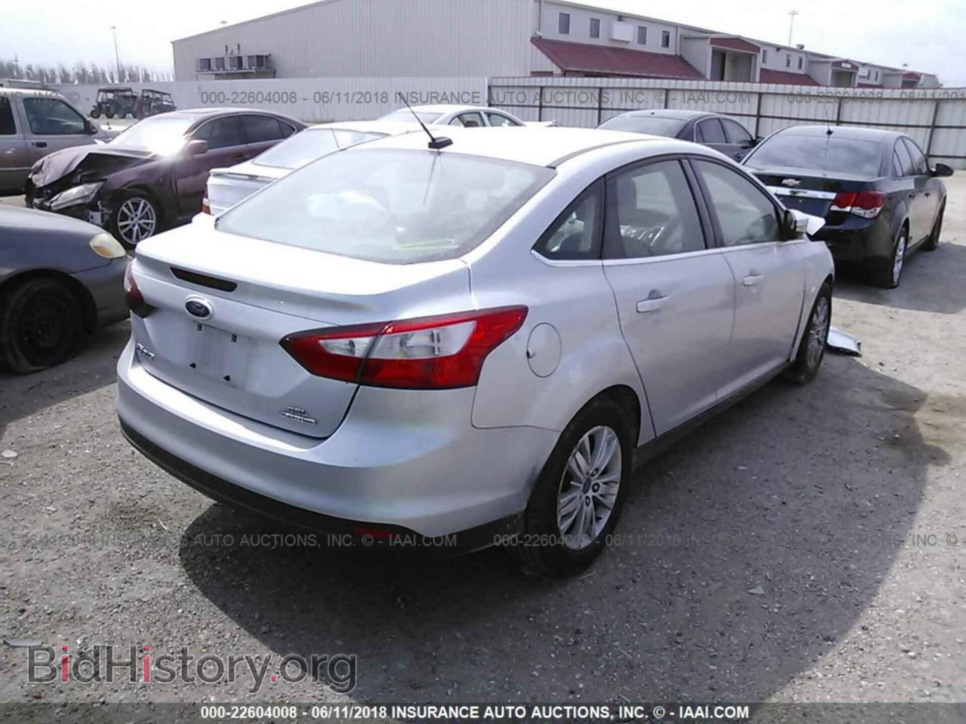 2012 Ford Focus - VIN: 1FAHP3H20CL382707 - Photo 4