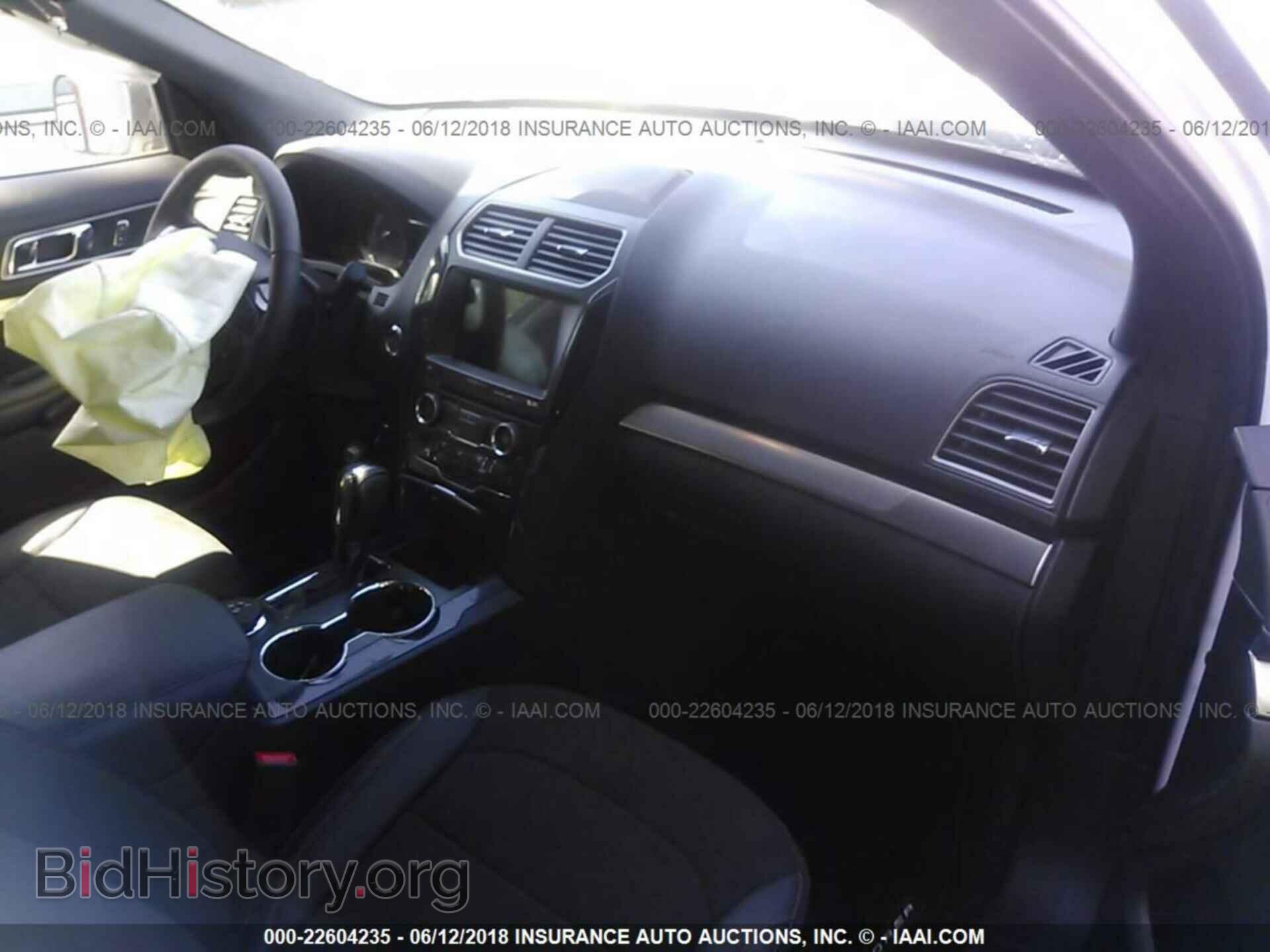 2018 Ford Explorer - VIN: 1FM5K8D82JGB31210 - Photo 5