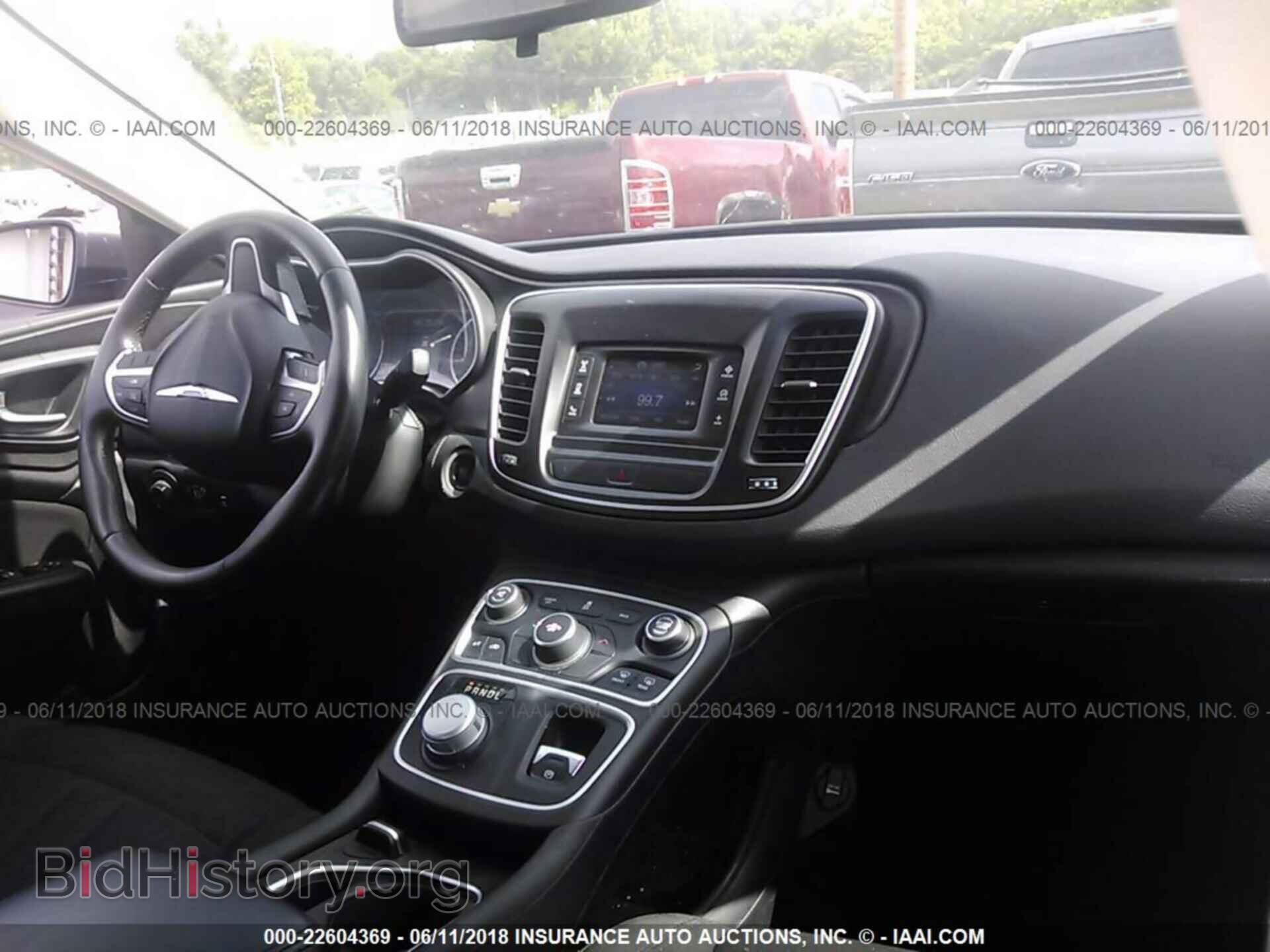 2015 Chrysler 200 - VIN: 1C3CCCAB0FN719318 - Photo 5
