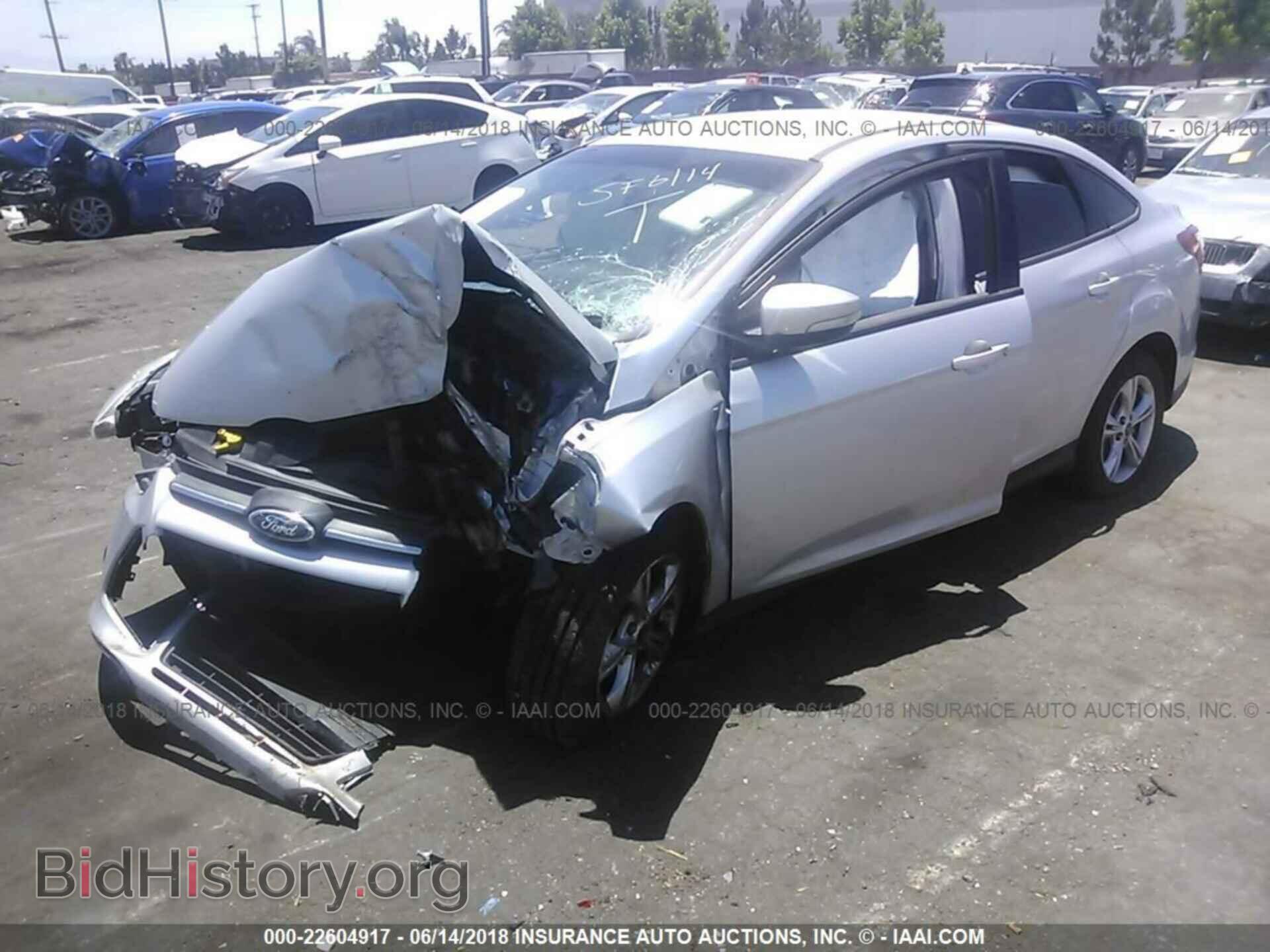 2013 Ford Focus - VIN: 1FADP3F28DL376415 - Фото 2