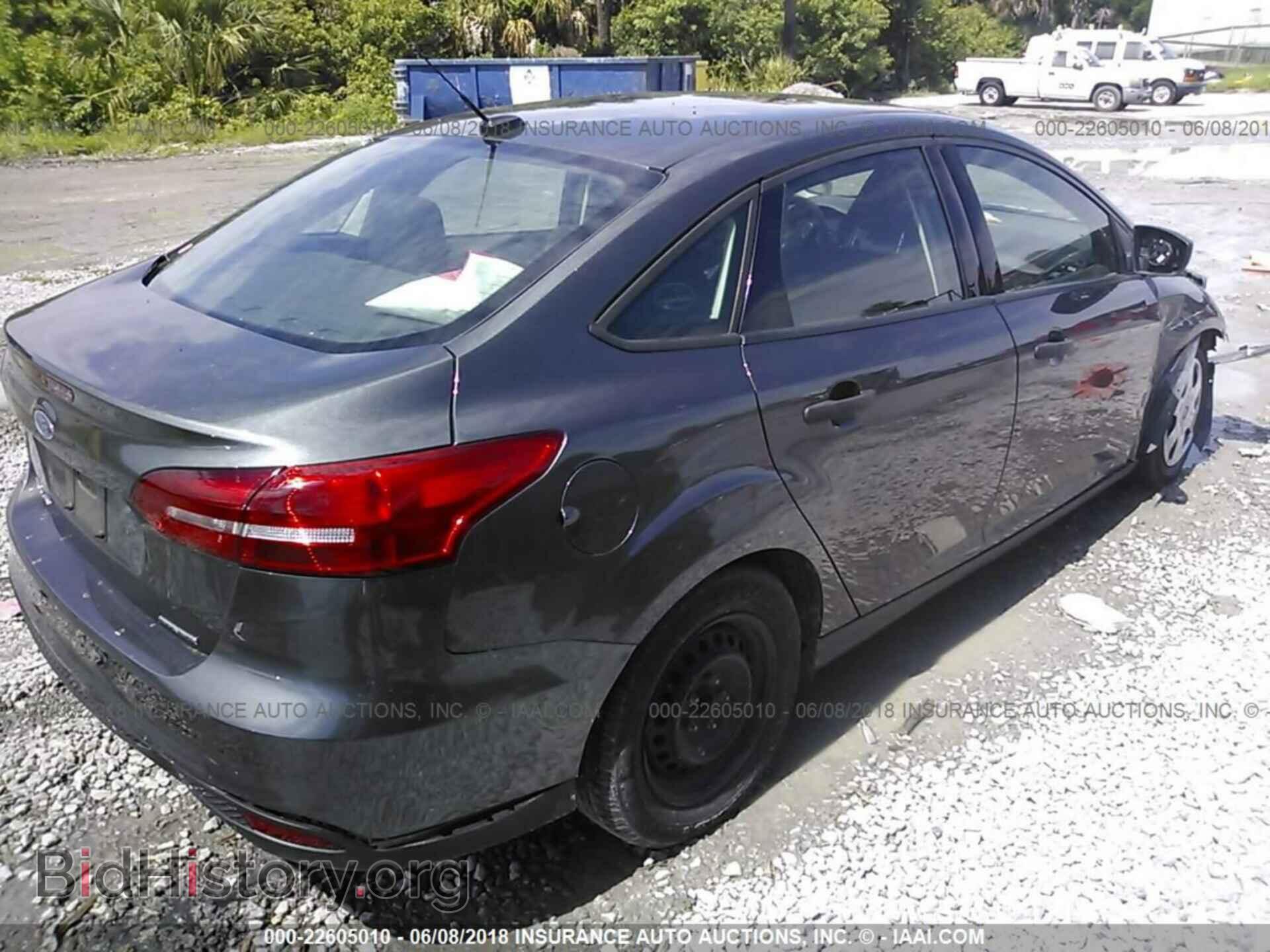 2015 Ford Focus - VIN: 1FADP3E20FL304662 - Фото 4