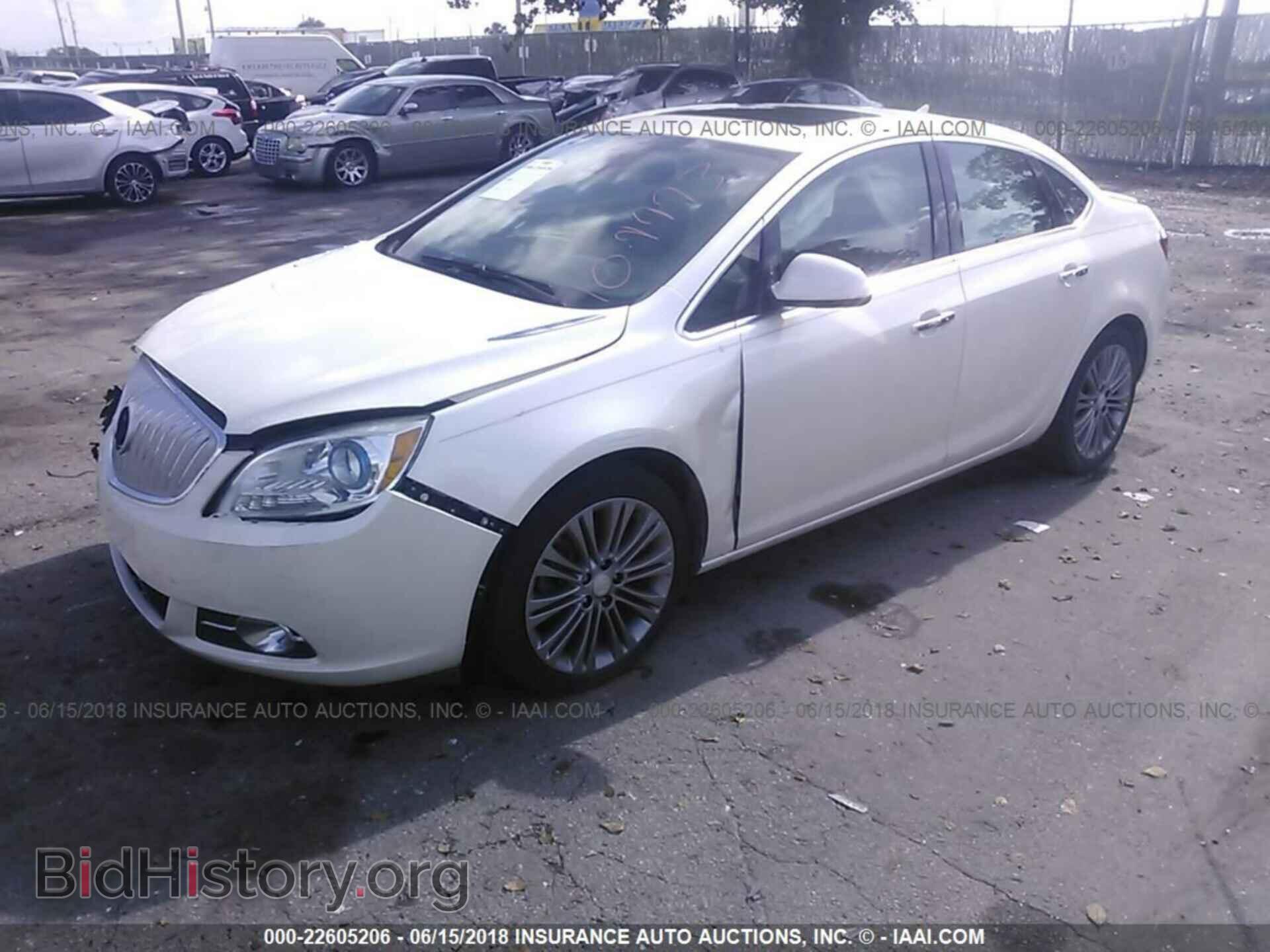 2014 Buick Verano - VIN: 1G4PS5SK9E4109993 - Фото 2