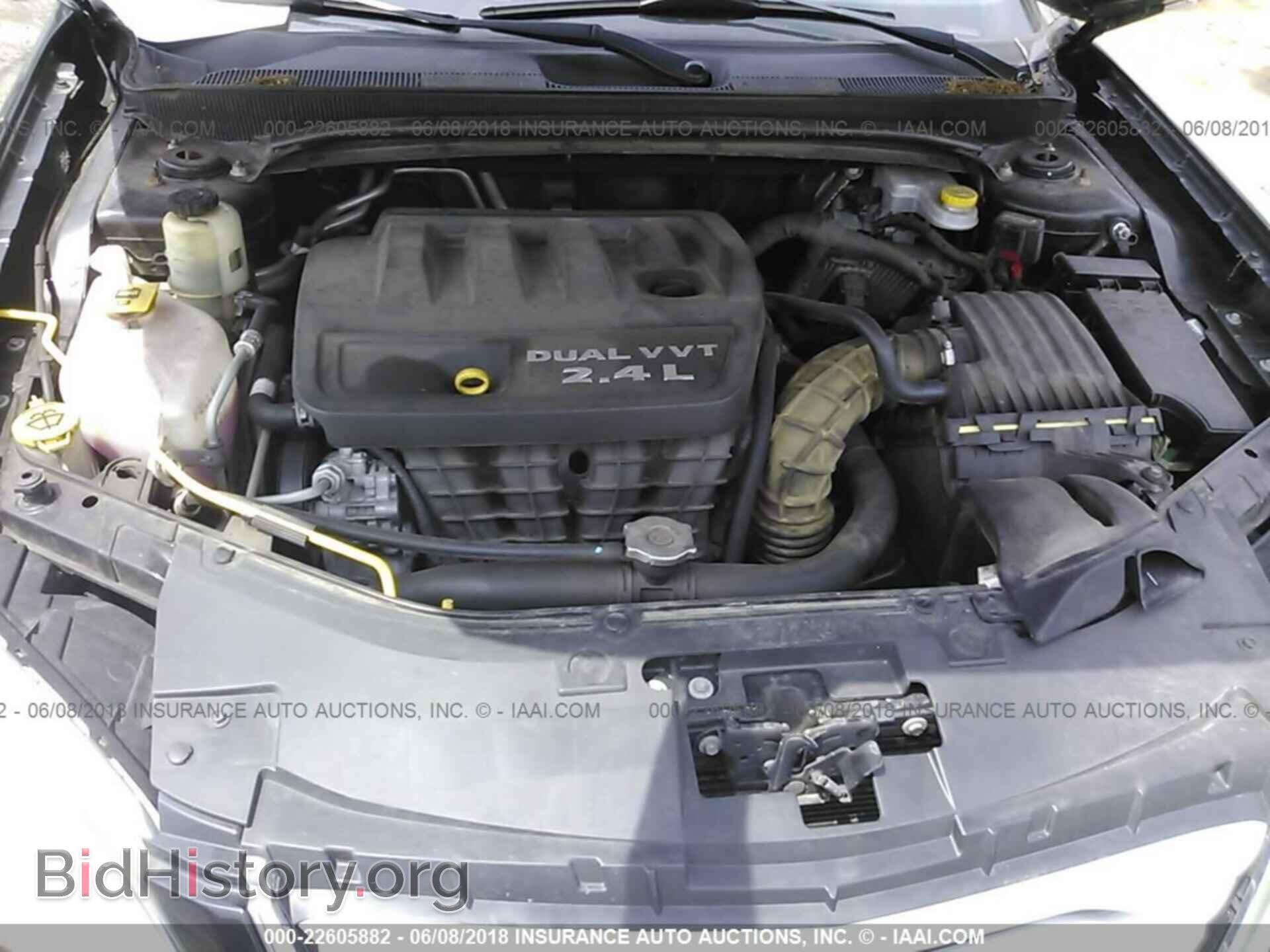 2014 Chrysler 200 - VIN: 1C3BCBEB3EN158336 - Фото 10