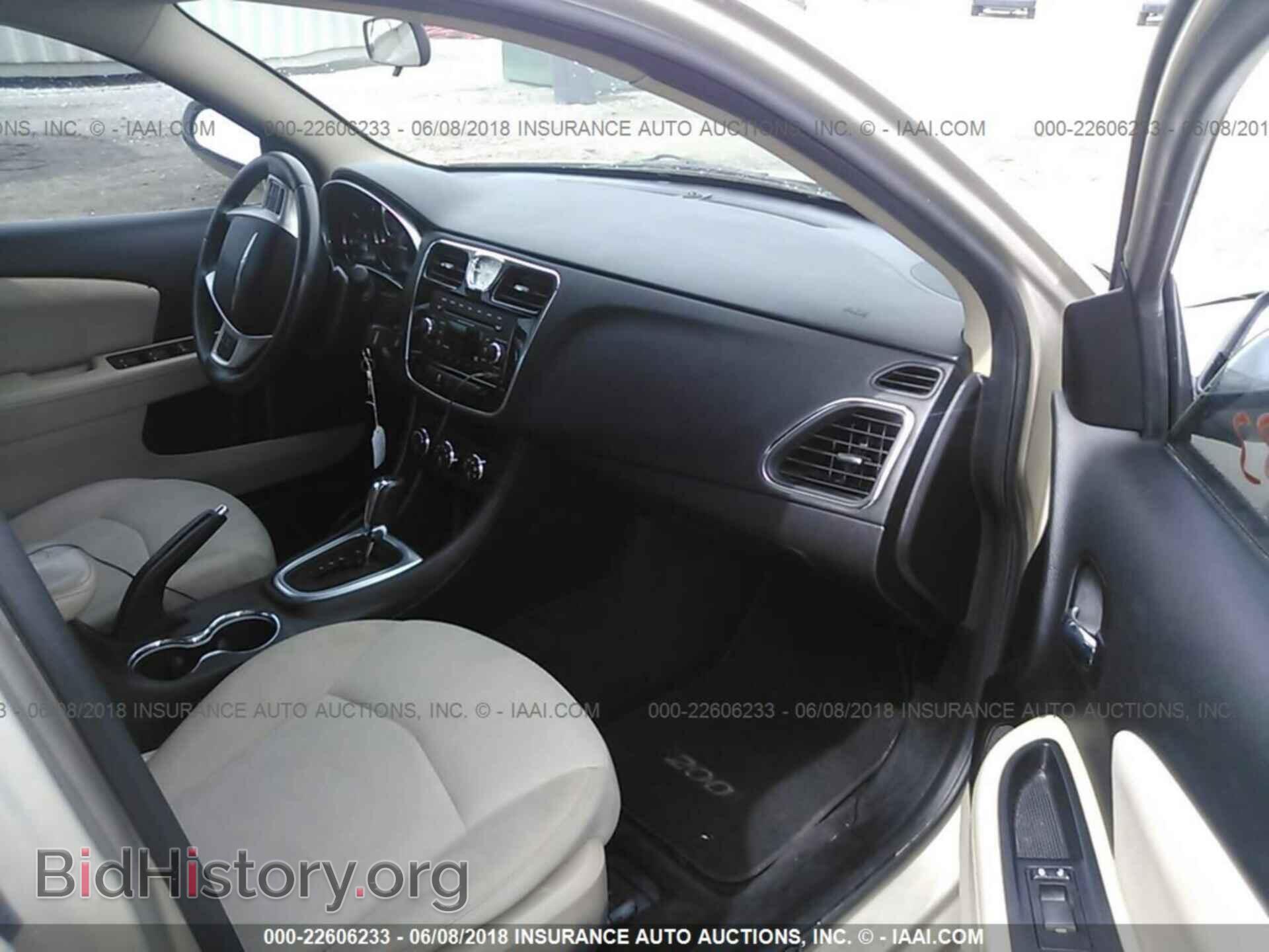 2013 Chrysler 200 - VIN: 1C3CCBBBXDN611763 - Фото 5