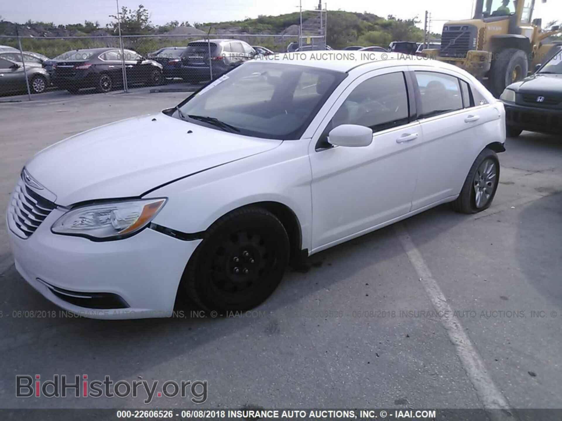 2013 Chrysler 200 - VIN: 1C3CCBAB9DN604840 - Photo 2