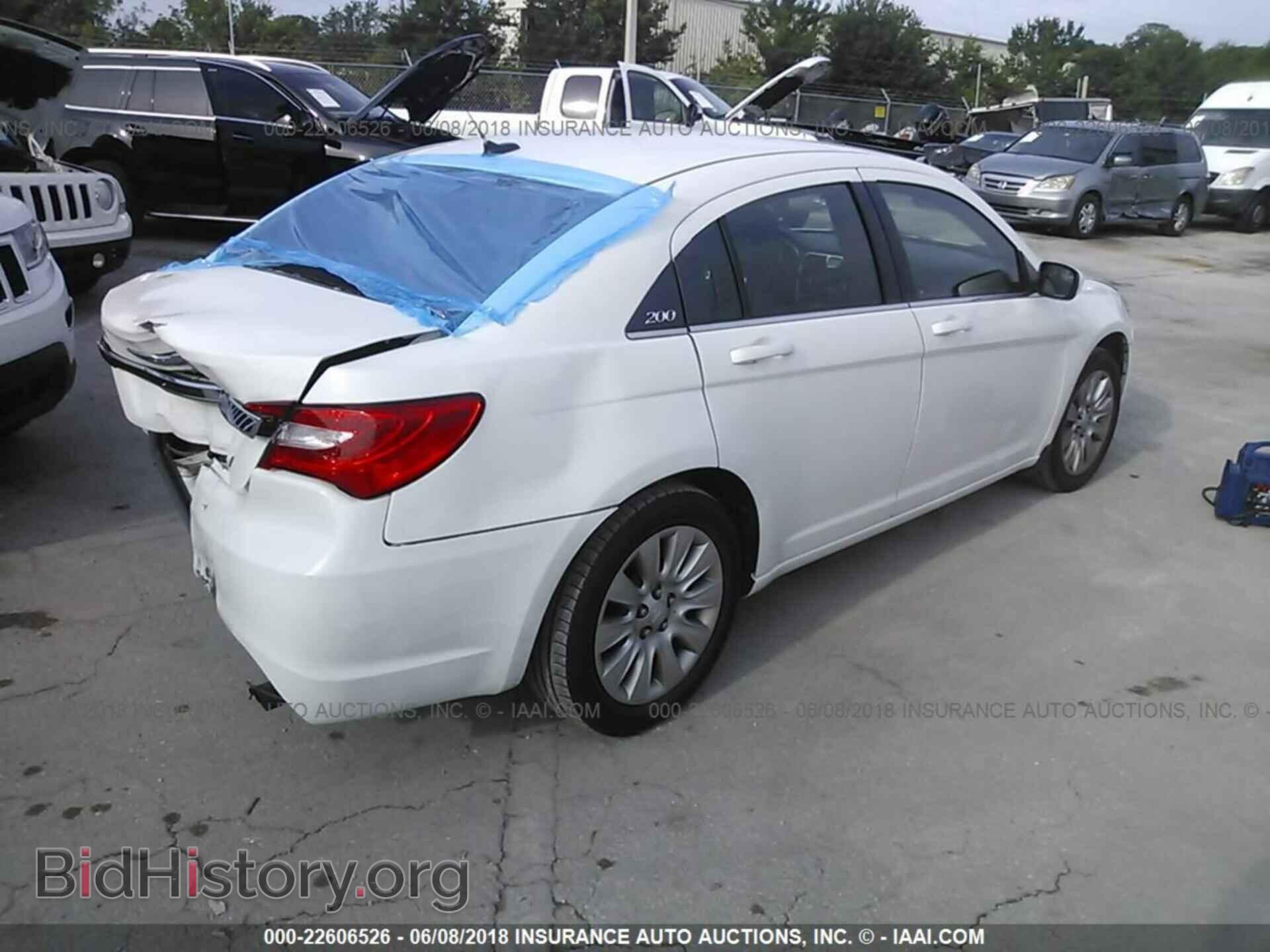 2013 Chrysler 200 - VIN: 1C3CCBAB9DN604840 - Photo 4
