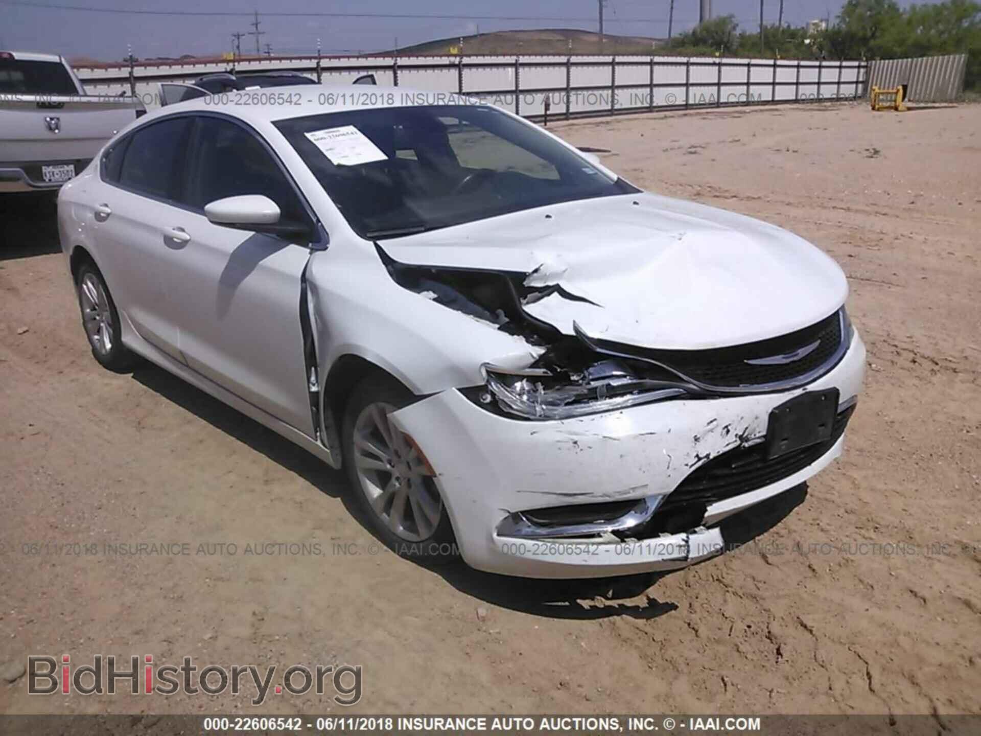 Photo 1C3CCCAB0FN662330 - Chrysler 200 2015