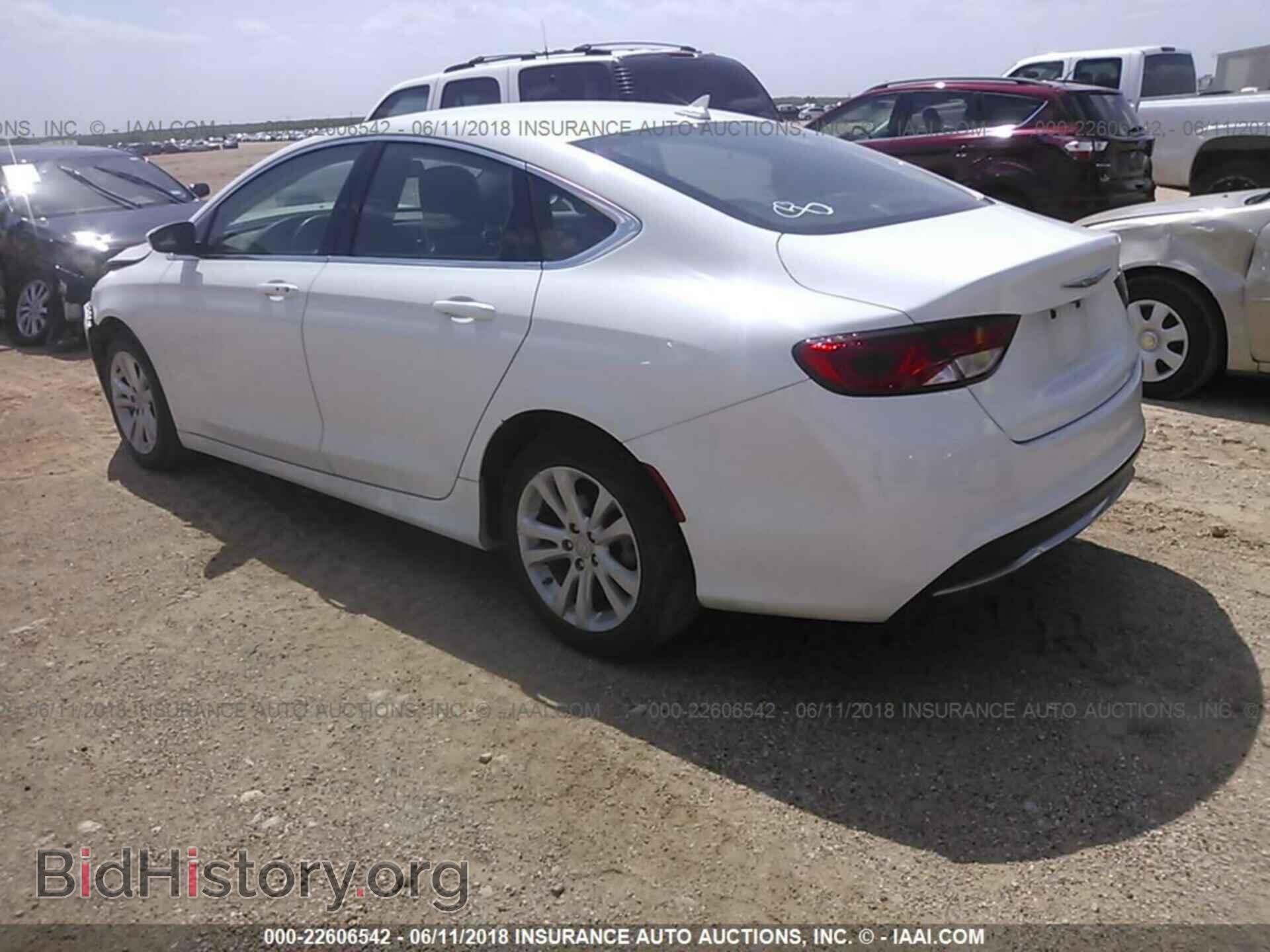2015 Chrysler 200 - VIN: 1C3CCCAB0FN662330 - Photo 3