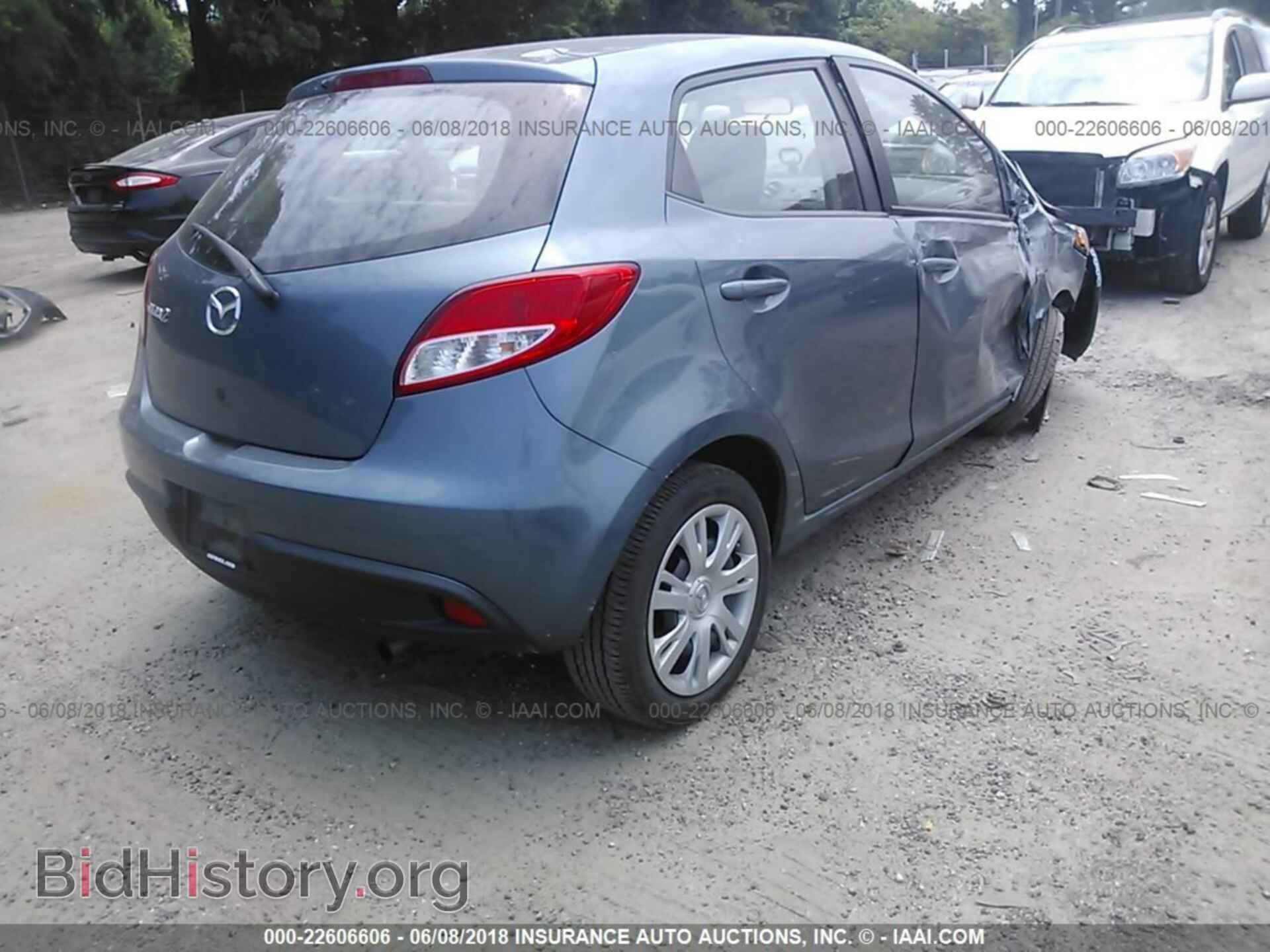 2014 Mazda Mazda2 - VIN: JM1DE1KY2E0183744 - Photo 4