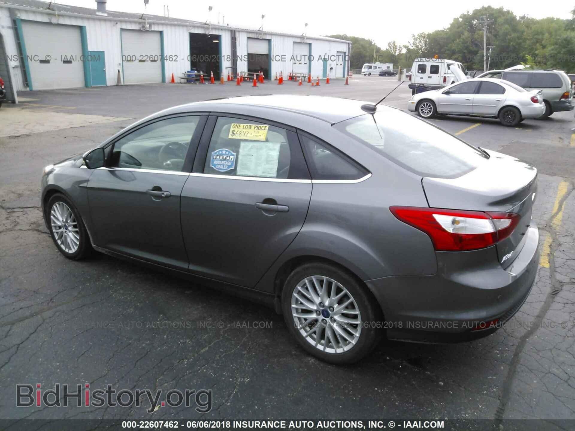 2012 Ford Focus - VIN: 1FAHP3H21CL106276 - Photo 3