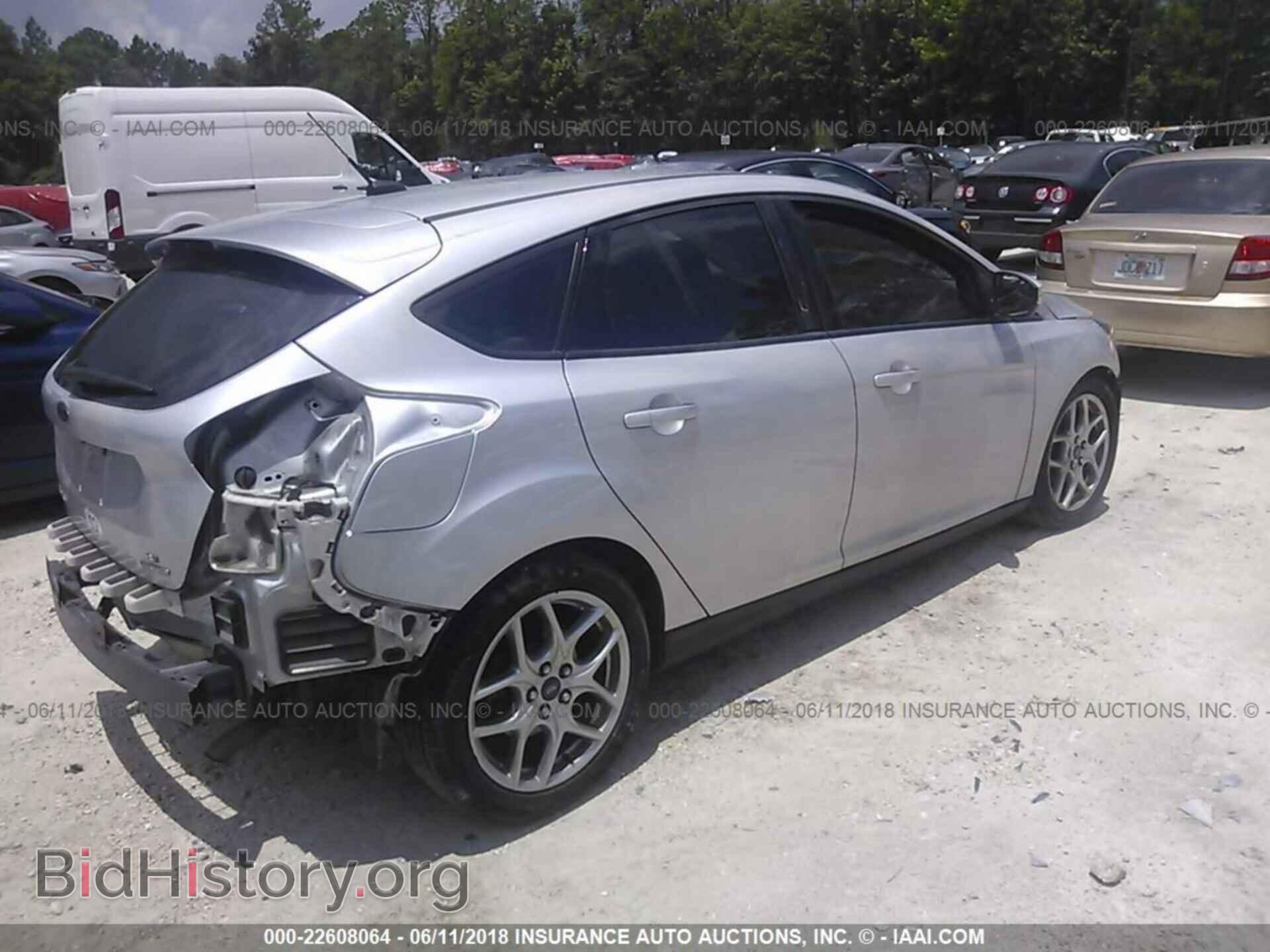 2015 Ford Focus - VIN: 1FADP3K25FL355241 - Photo 4