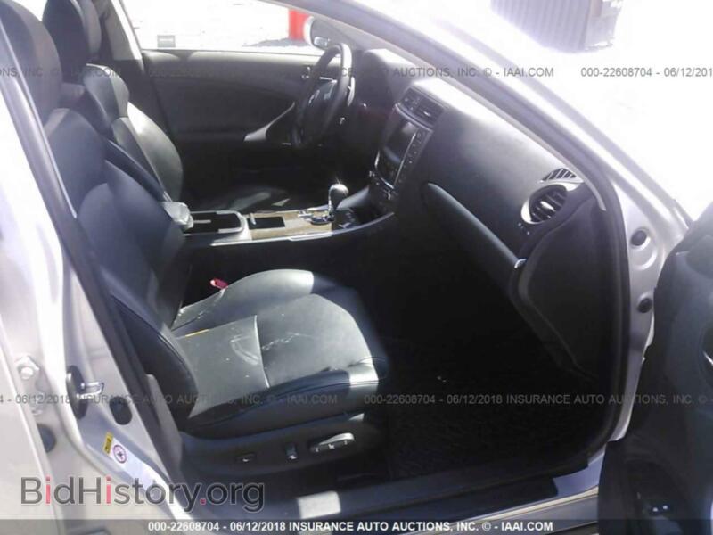 2012 Lexus IS (VIN JTHCF5C27C5060515) — фото 5 из 10