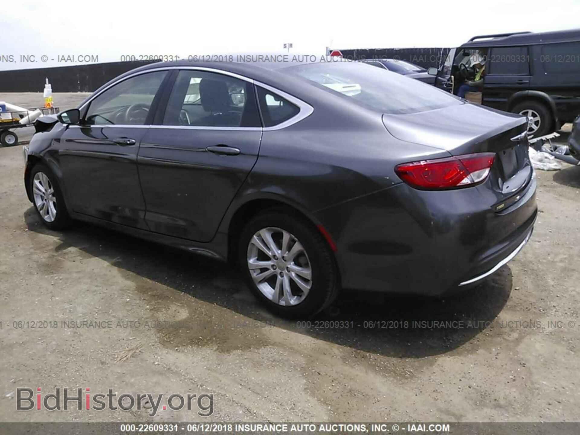 2015 Chrysler 200 - VIN: 1C3CCCABXFN575504 - Фото 3