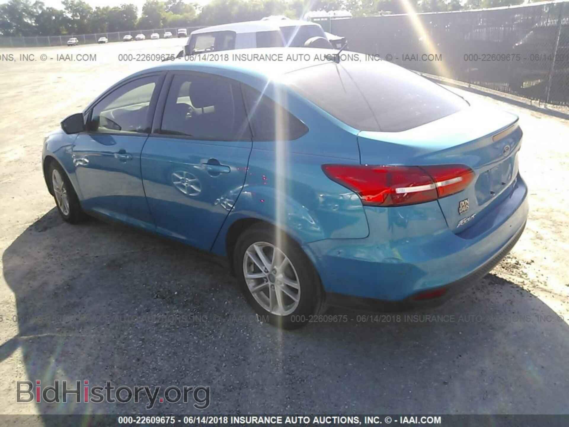 2015 Ford Focus - VIN: 1FADP3F21FL240307 - Фото 3