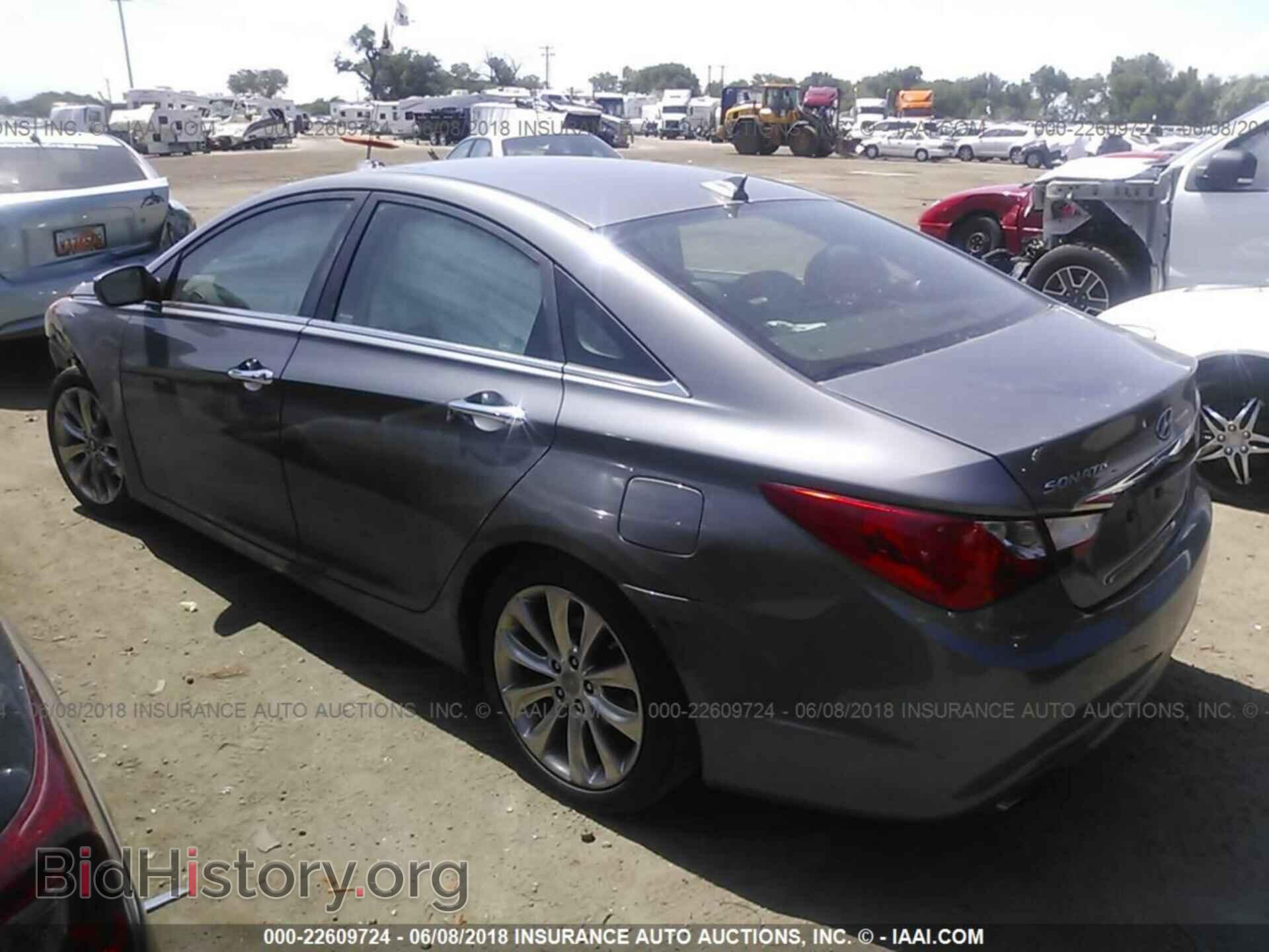2012 Hyundai Sonata - VIN: 5NPEC4AC7CH391104 - Photo 3