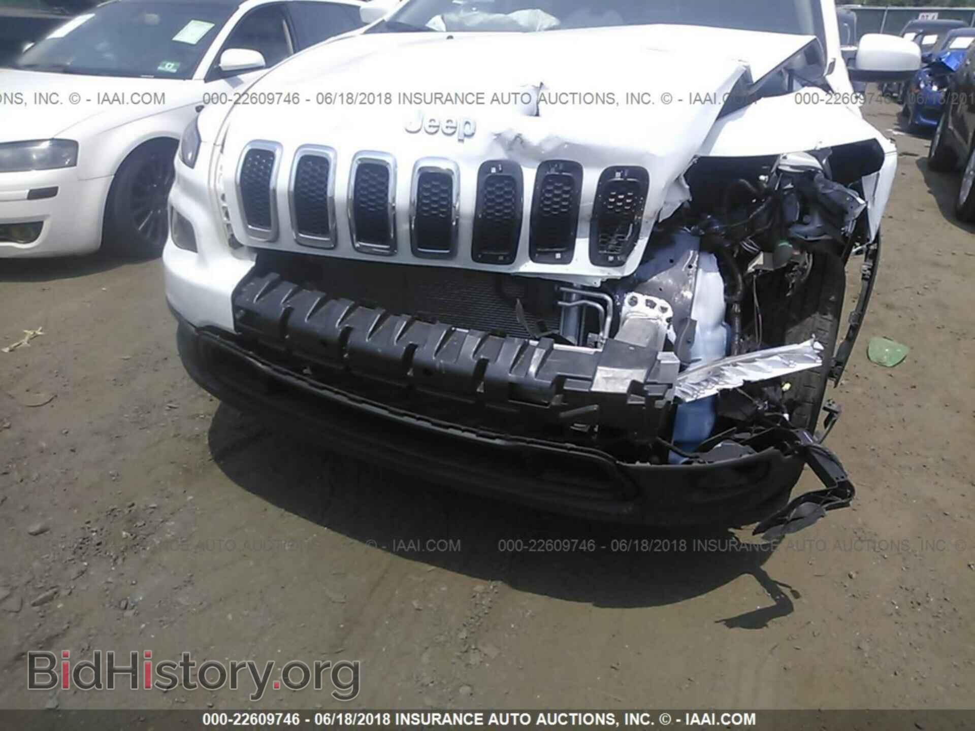 2017 Jeep Cherokee - VIN: 1C4PJMCB8HW575844 - Фото 6