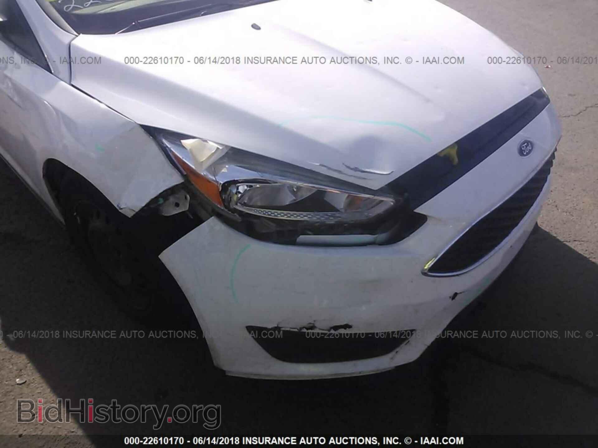 2017 Ford Focus - VIN: 1FADP3E25HL256837 - Photo 6