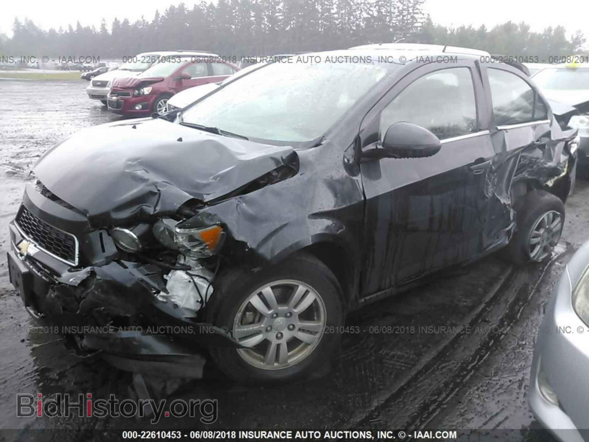 2014 Chevrolet Sonic - VIN: 1G1JC5SH4E4199820 - Photo 2
