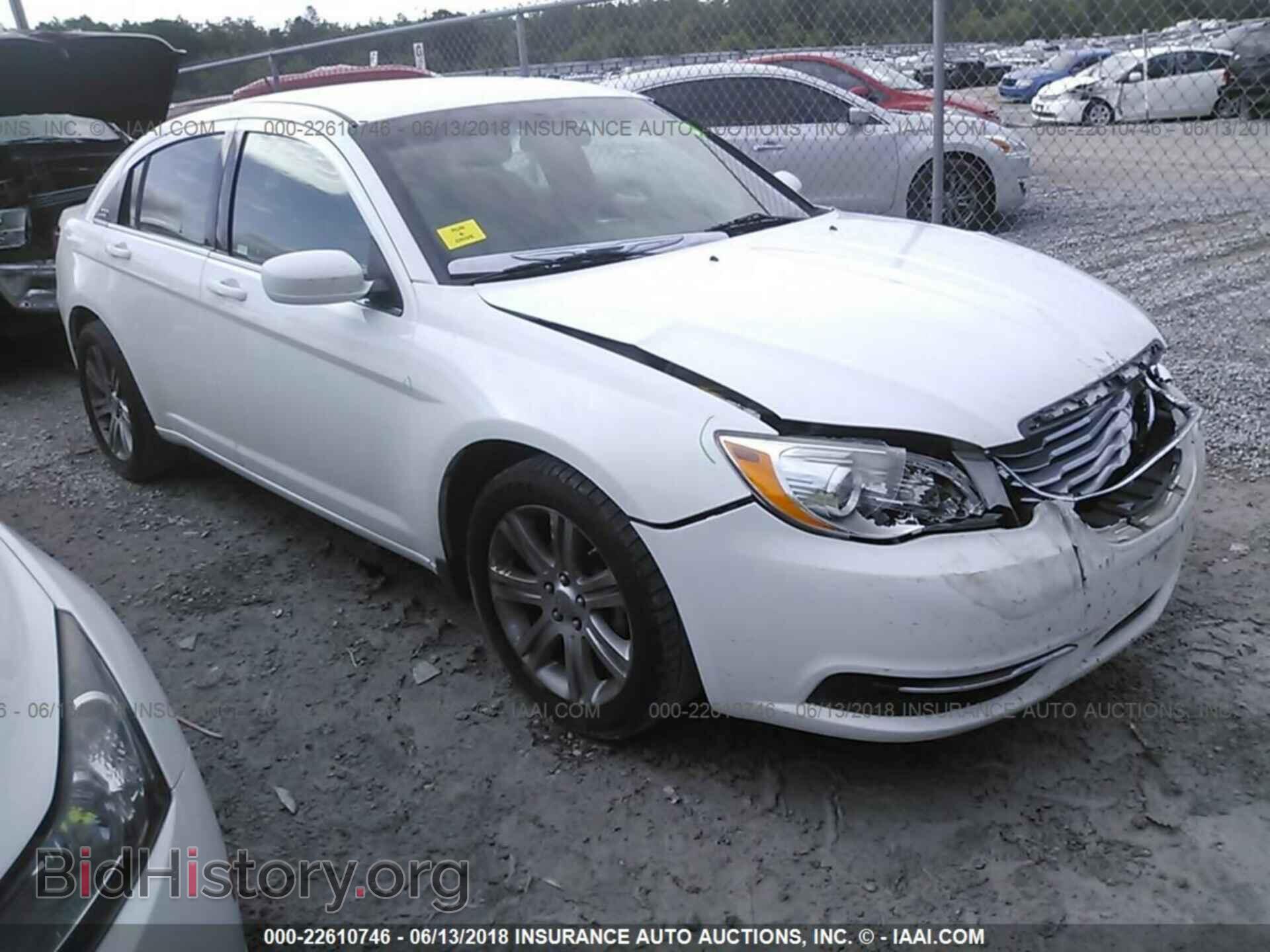 Photo 1C3CCBBB6DN765323 - Chrysler 200 2013