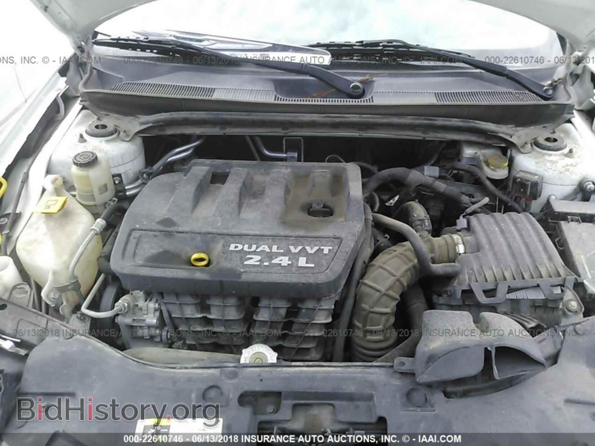 2013 Chrysler 200 - VIN: 1C3CCBBB6DN765323 - Фото 10