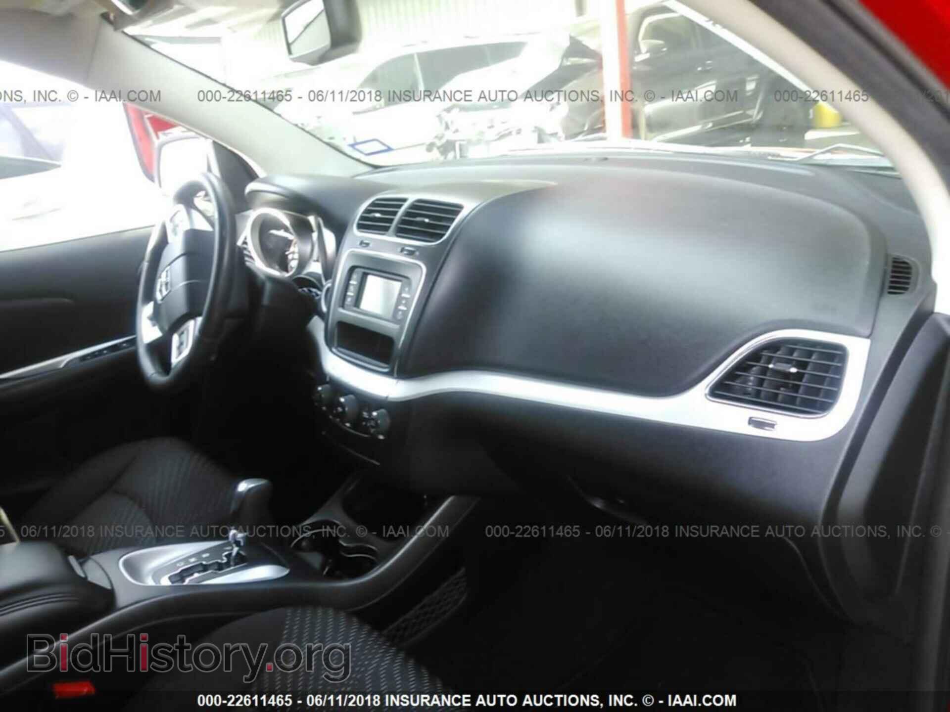 2012 Dodge Journey - VIN: 3C4PDCBG5CT302177 - Фото 5