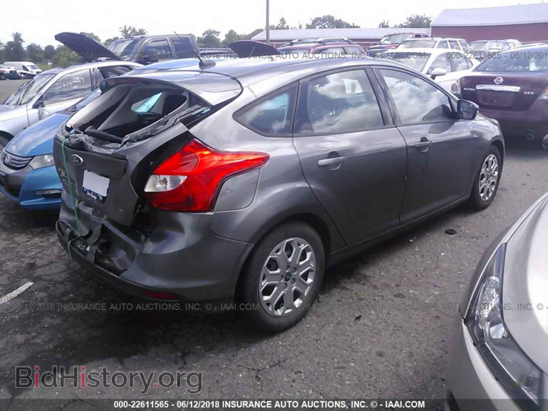 2012 Ford Focus - VIN: 1FAHP3K22CL328866 - Photo 4