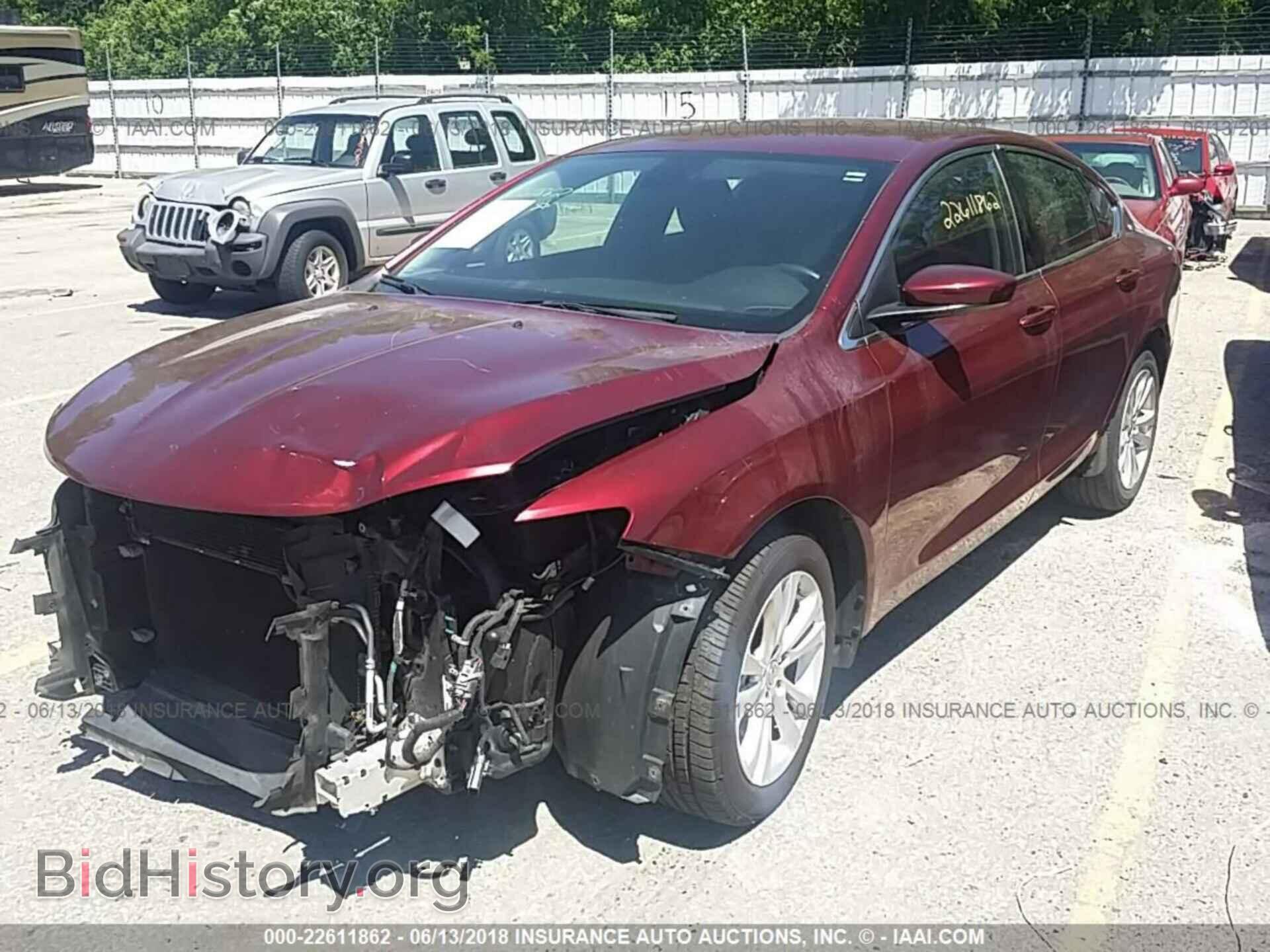 2015 Chrysler 200 - VIN: 1C3CCCAB6FN724829 - Фото 2