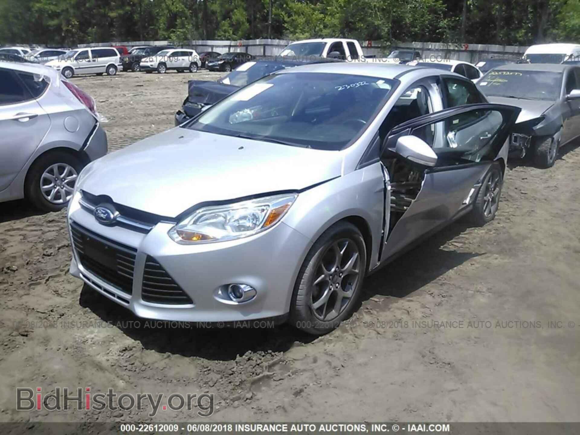 2014 Ford Focus - VIN: 1FADP3F24EL230322 - Фото 2